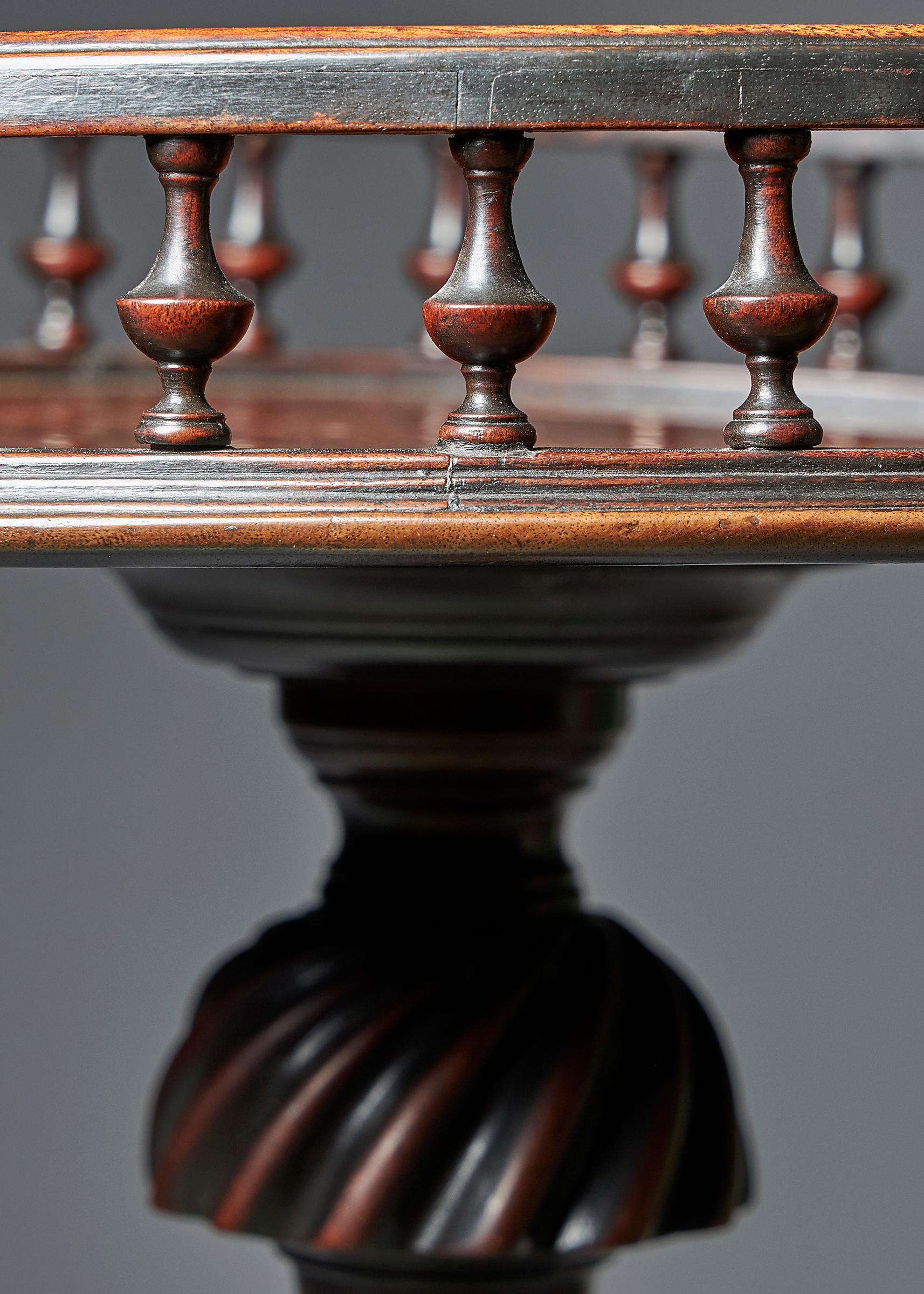 George II 18th Century Mahogany Torchiere For Sale 5