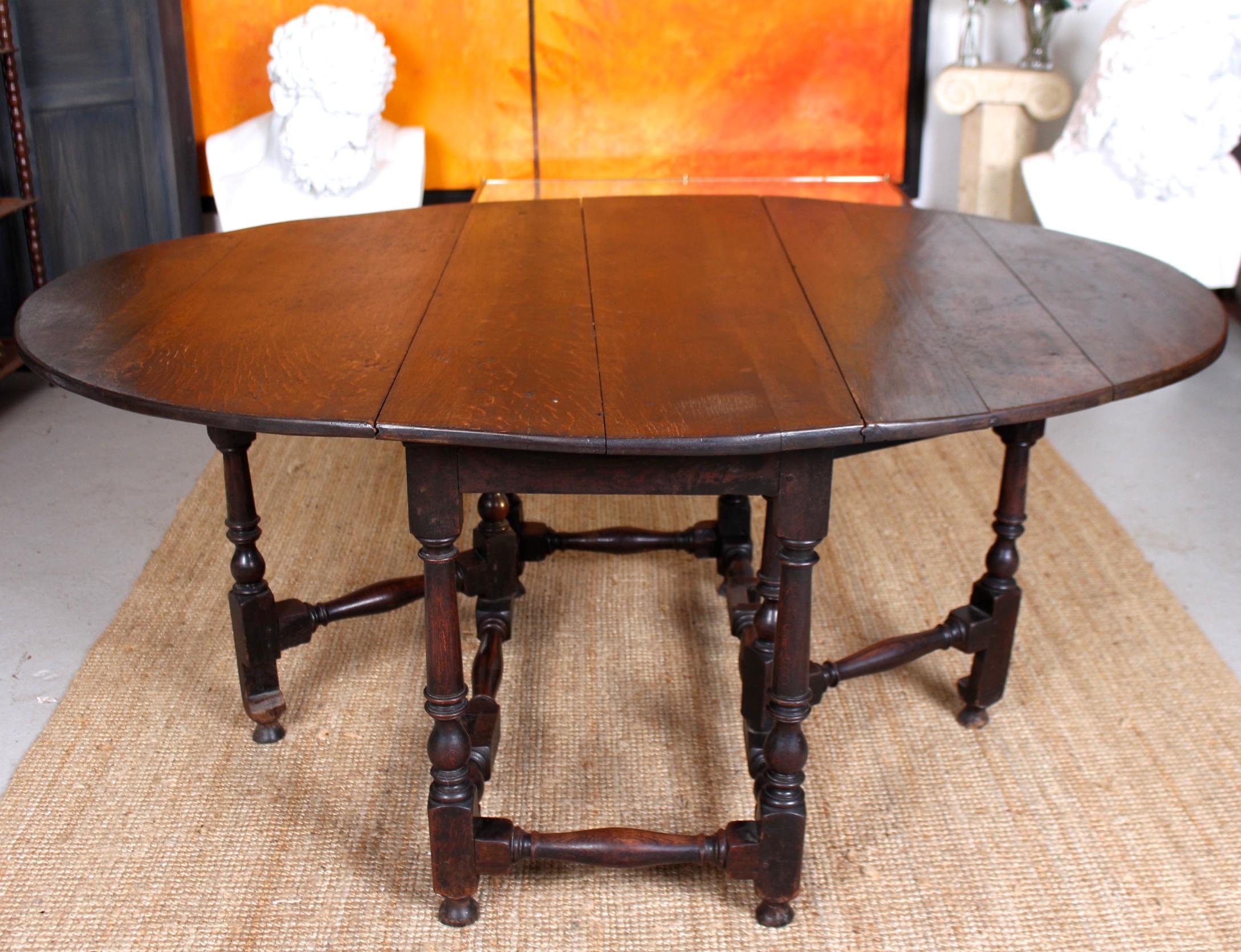 George II 18th Century Oak Gateleg Dining Table English For Sale 6