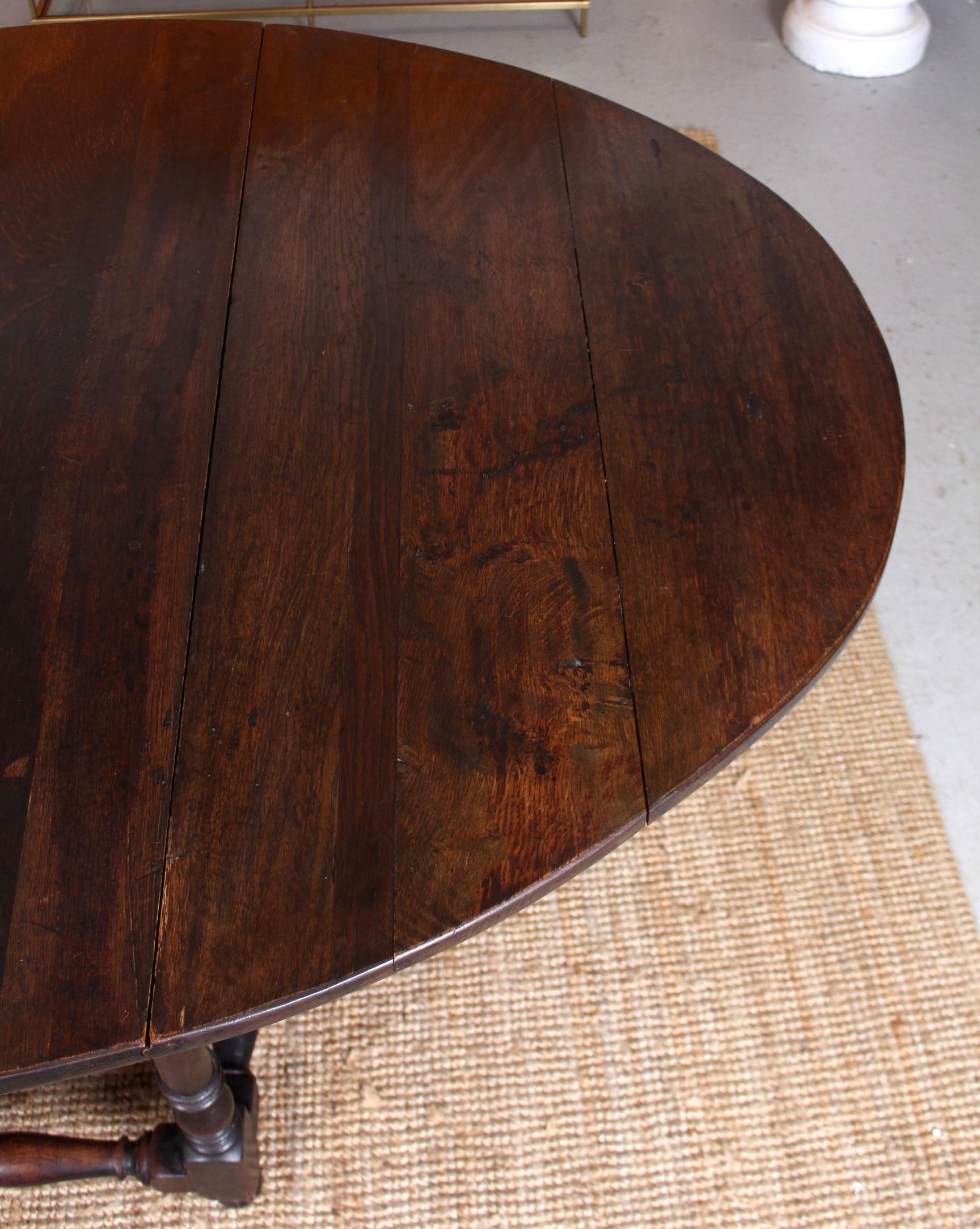 George II 18th Century Oak Gateleg Dining Table English For Sale 9