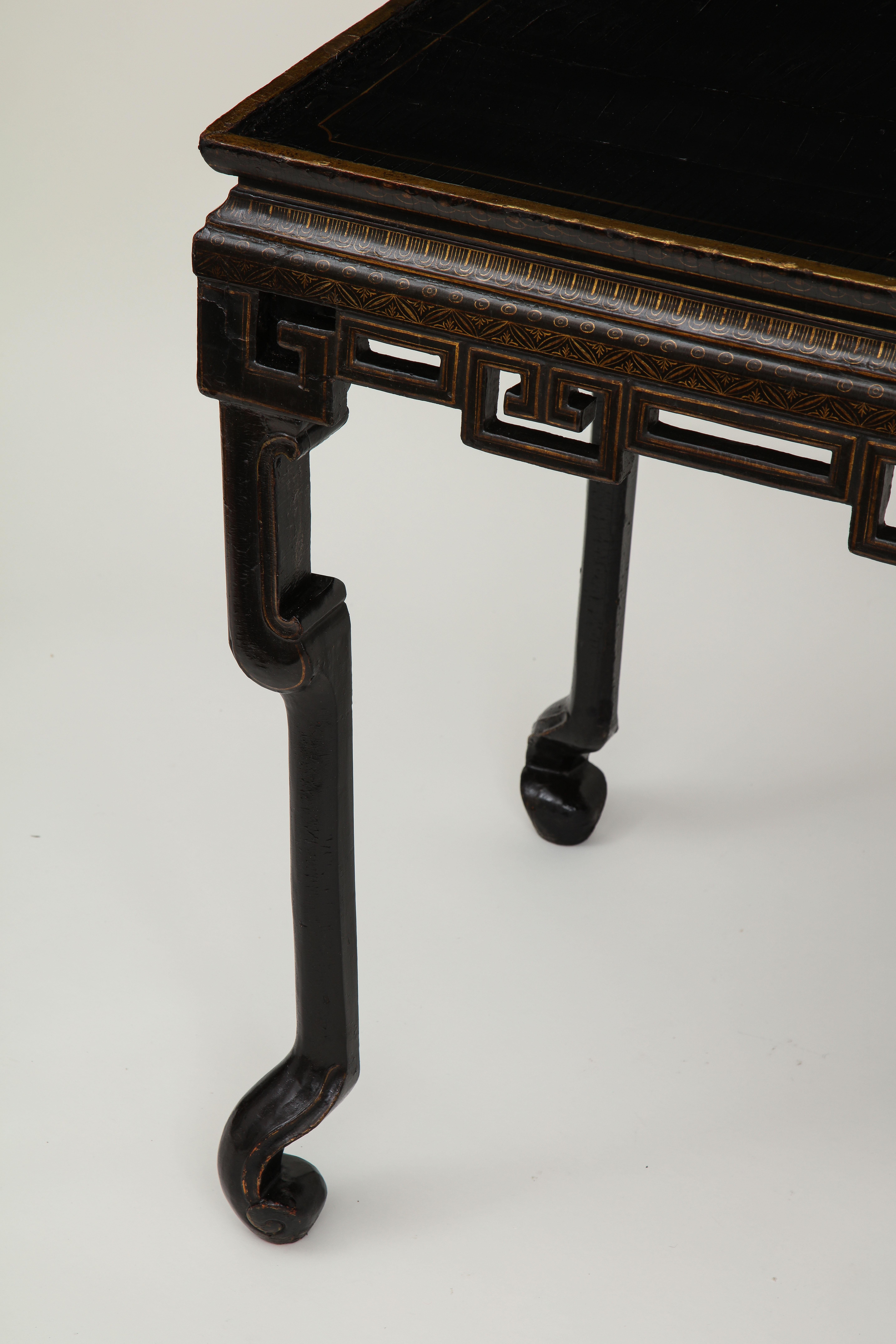 Chinoiserie George II Black and Gilt Japanned Center Table