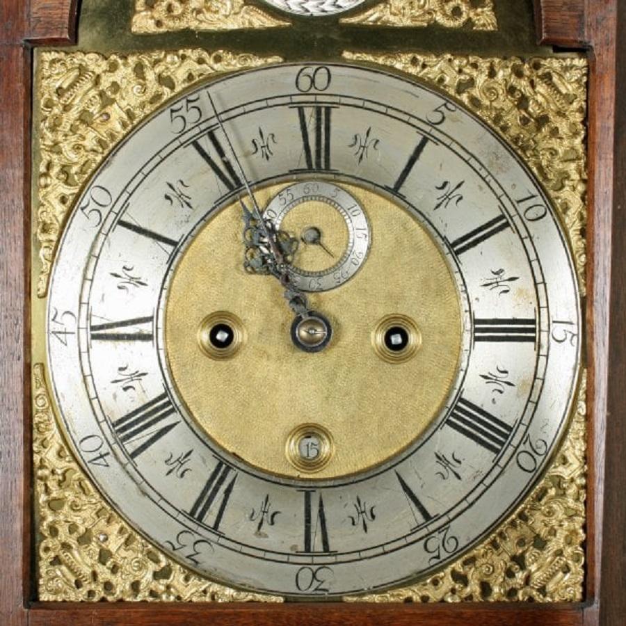 George II Brass Dial Oak Grandfather Clock, 18th Century In Good Condition For Sale In London, GB