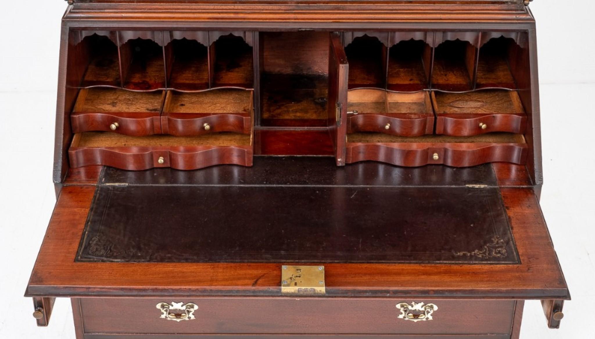 Libreria Bureau George II - Mogano del XVIII secolo in vendita 1
