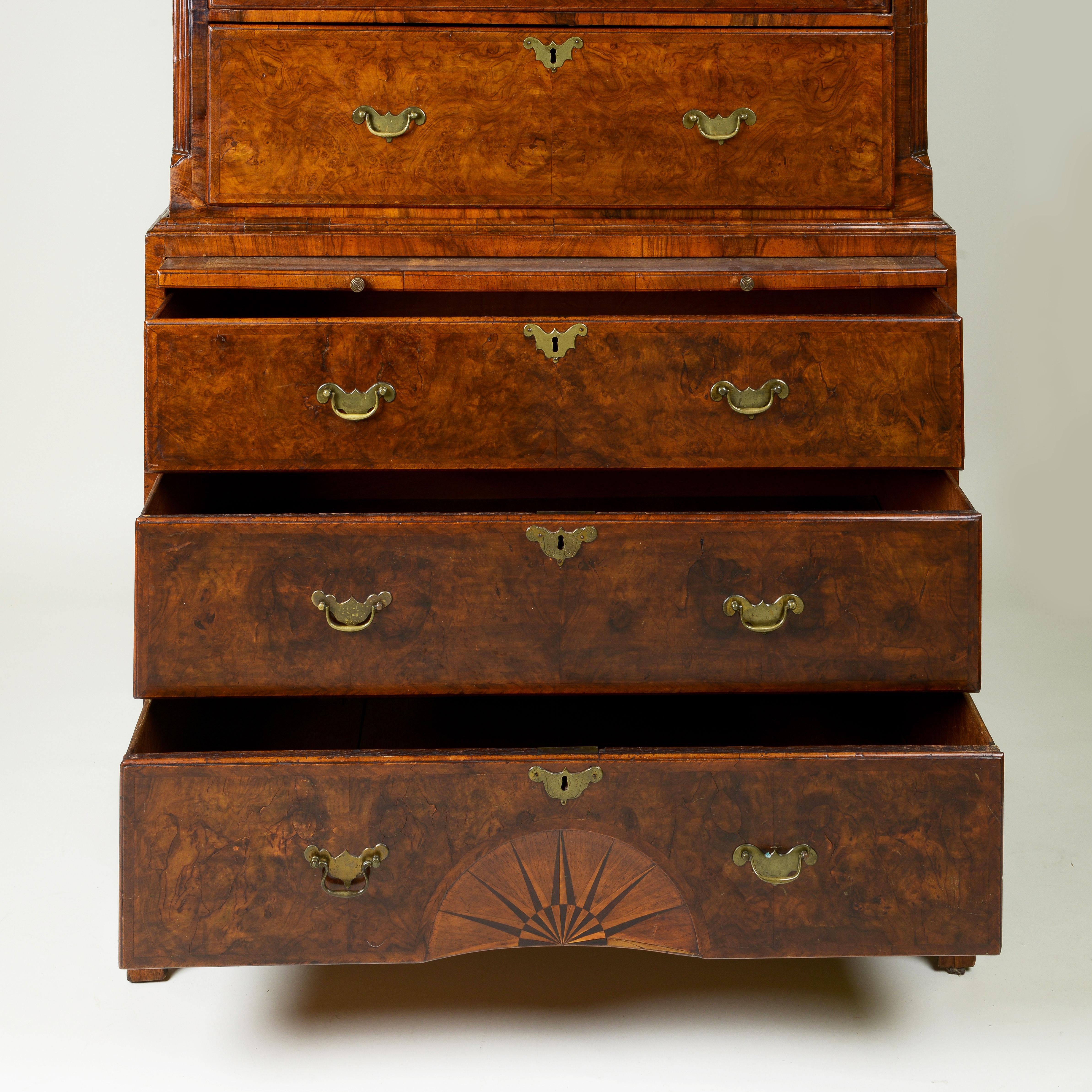 Cassapanca in radica di noce George II in vendita 3