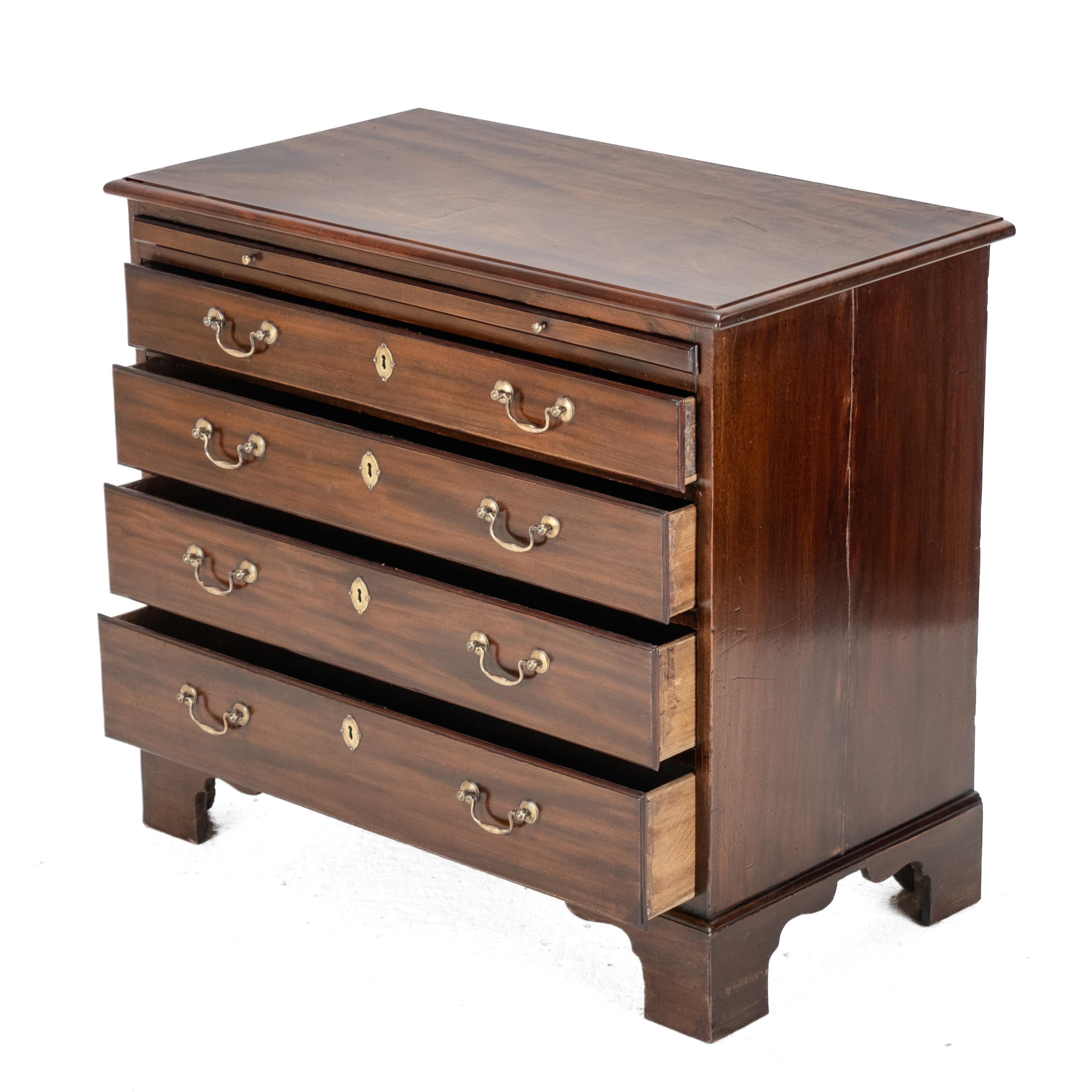 Brass George II C18th Bachelors Mahogany Chest of Drawers Leather Brushing Slide c1750 For Sale