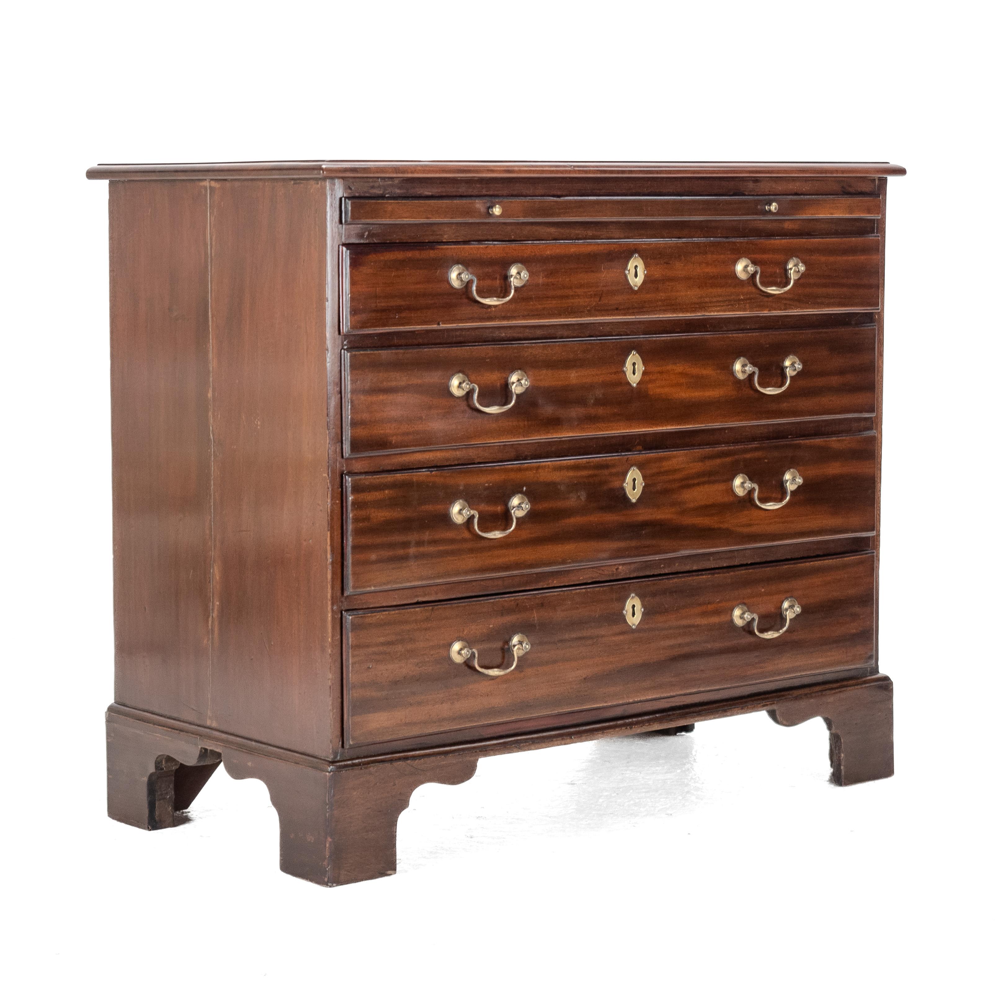 George II C18th Bachelors Mahogany Chest of Drawers Leather Brushing Slide c1750 For Sale 6