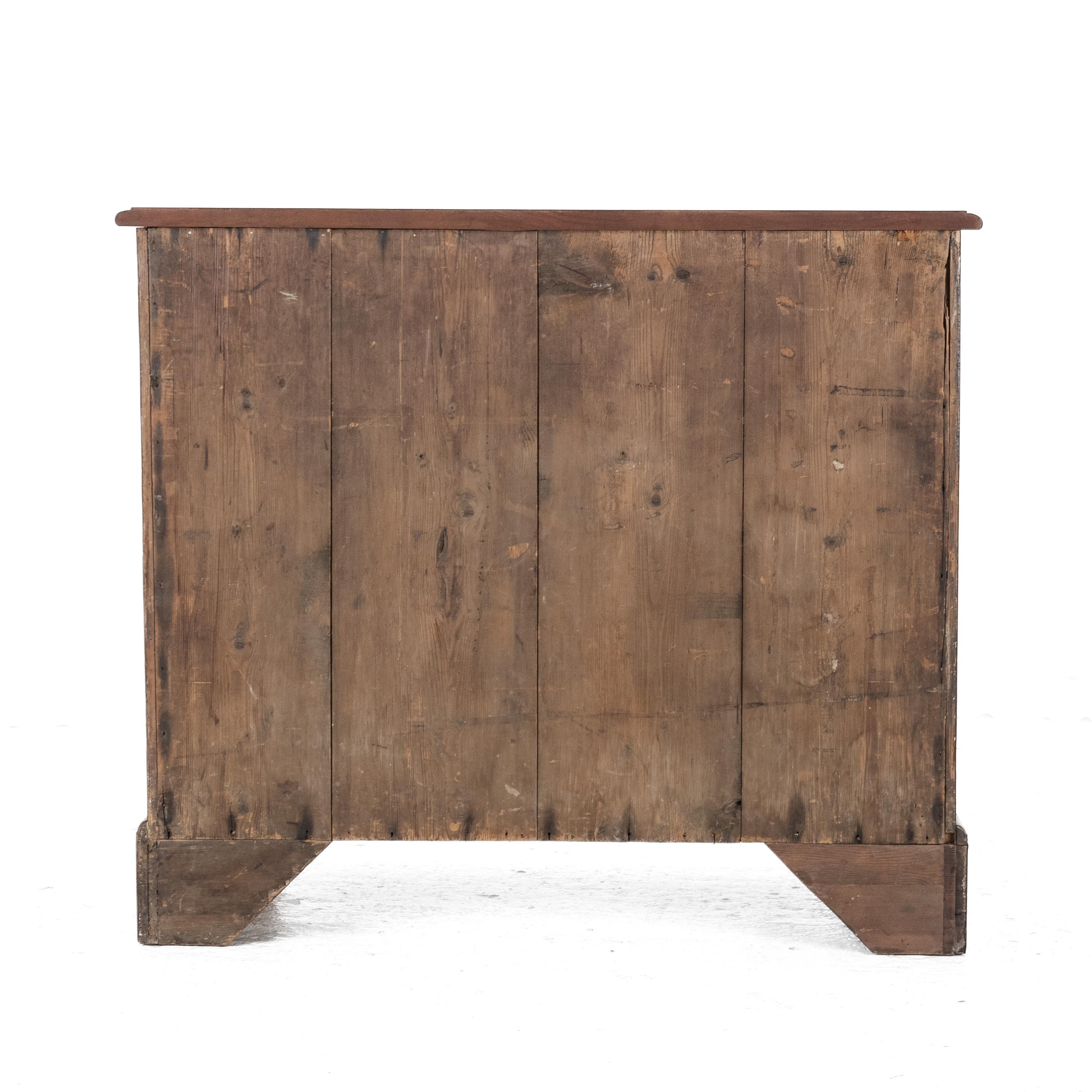 George II C18th Bachelors Mahogany Chest of Drawers Leather Brushing Slide c1750 For Sale 9