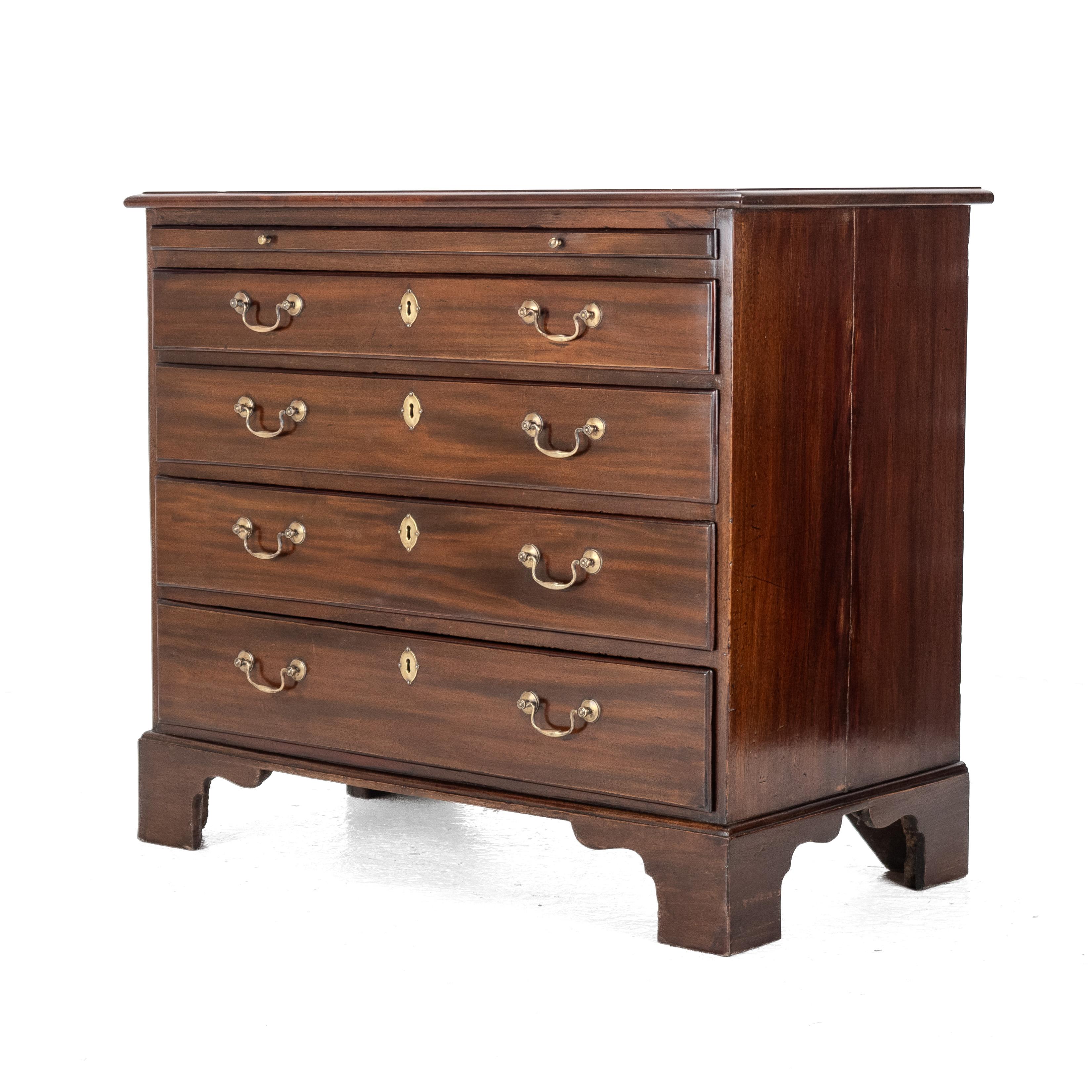 George II C18th Bachelors Mahogany Chest of Drawers Leather Brushing Slide c1750 For Sale 11