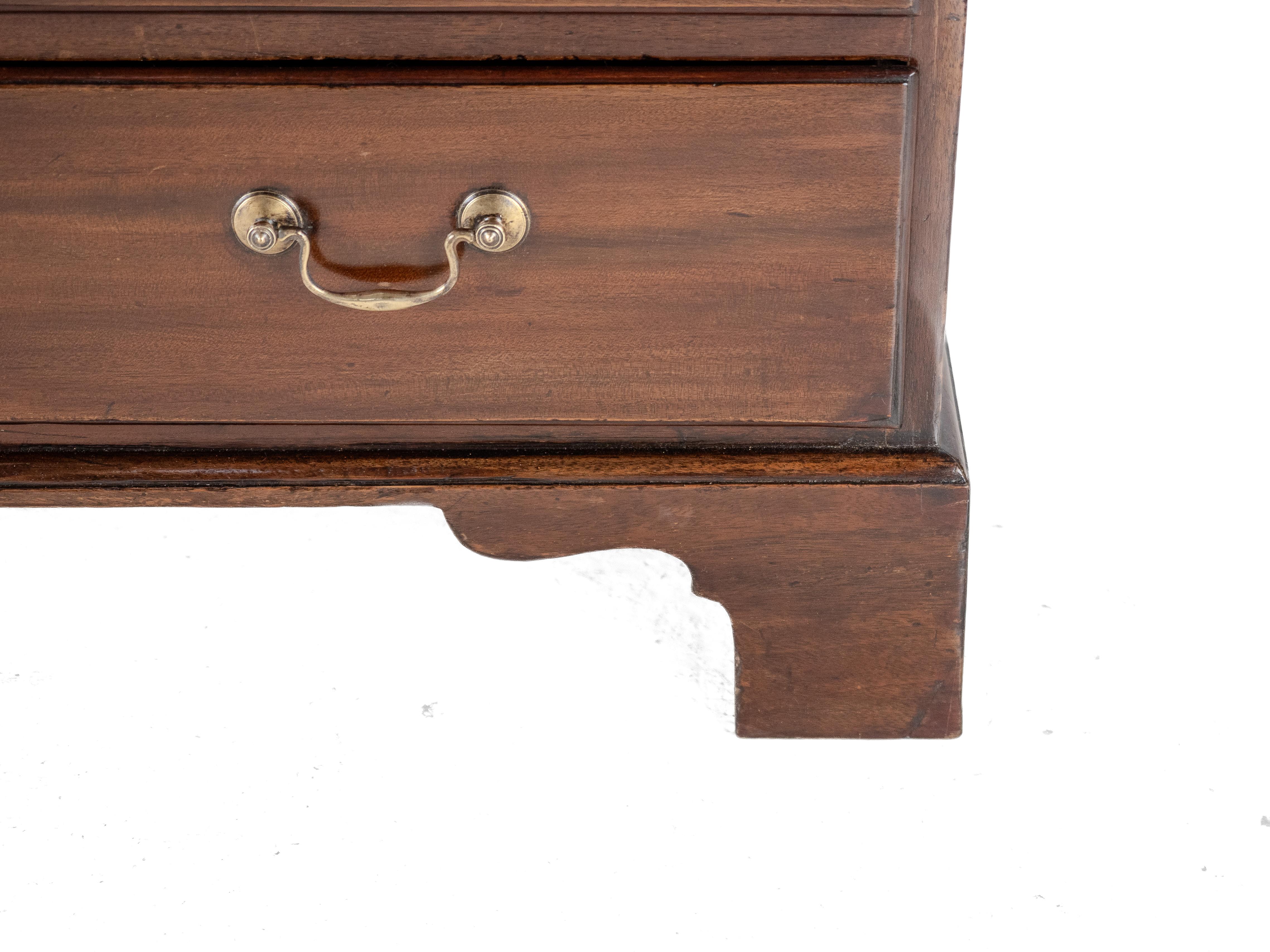 George II C18th Bachelors Mahogany Chest of Drawers Leather Brushing Slide c1750 For Sale 13