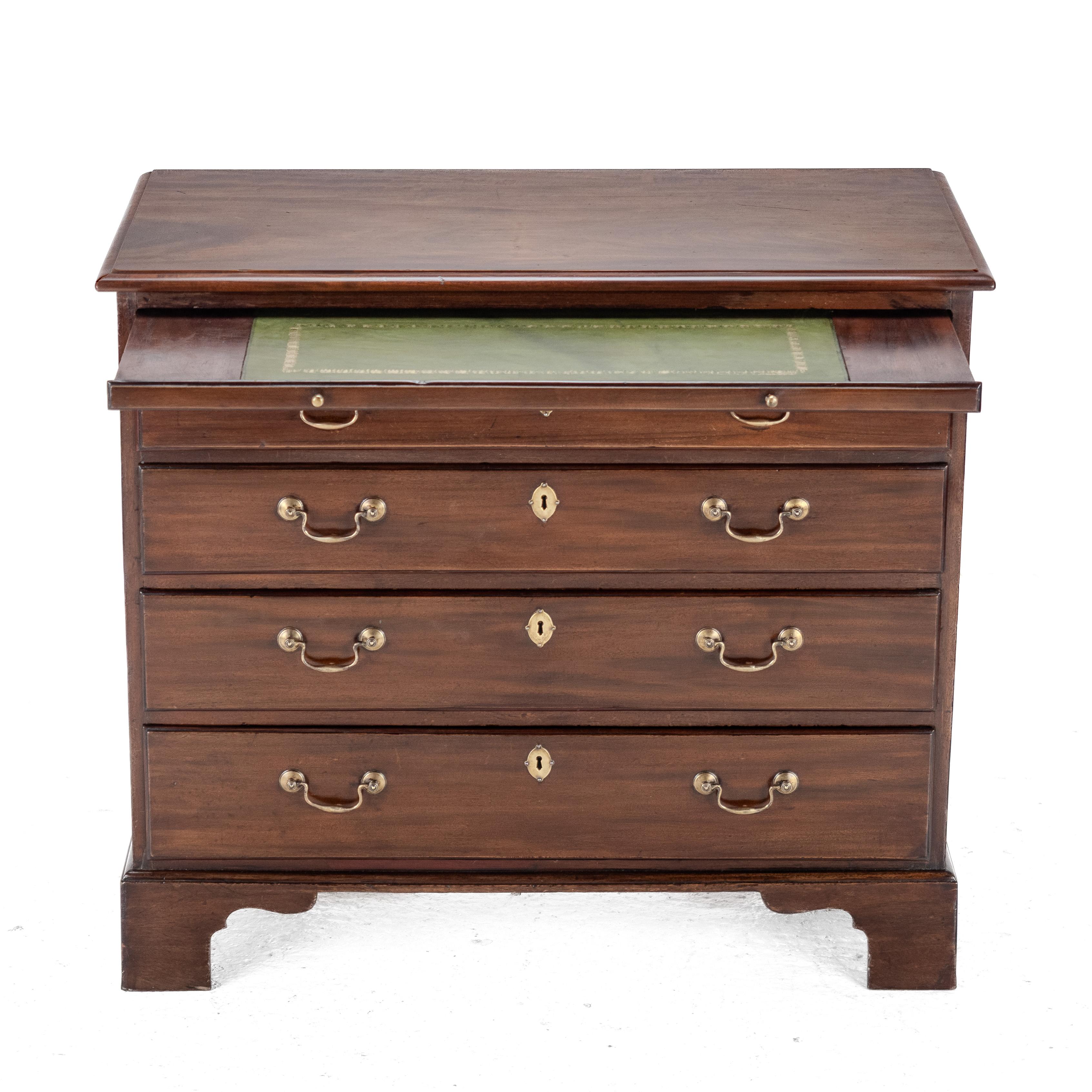 English George II C18th Bachelors Mahogany Chest of Drawers Leather Brushing Slide c1750 For Sale