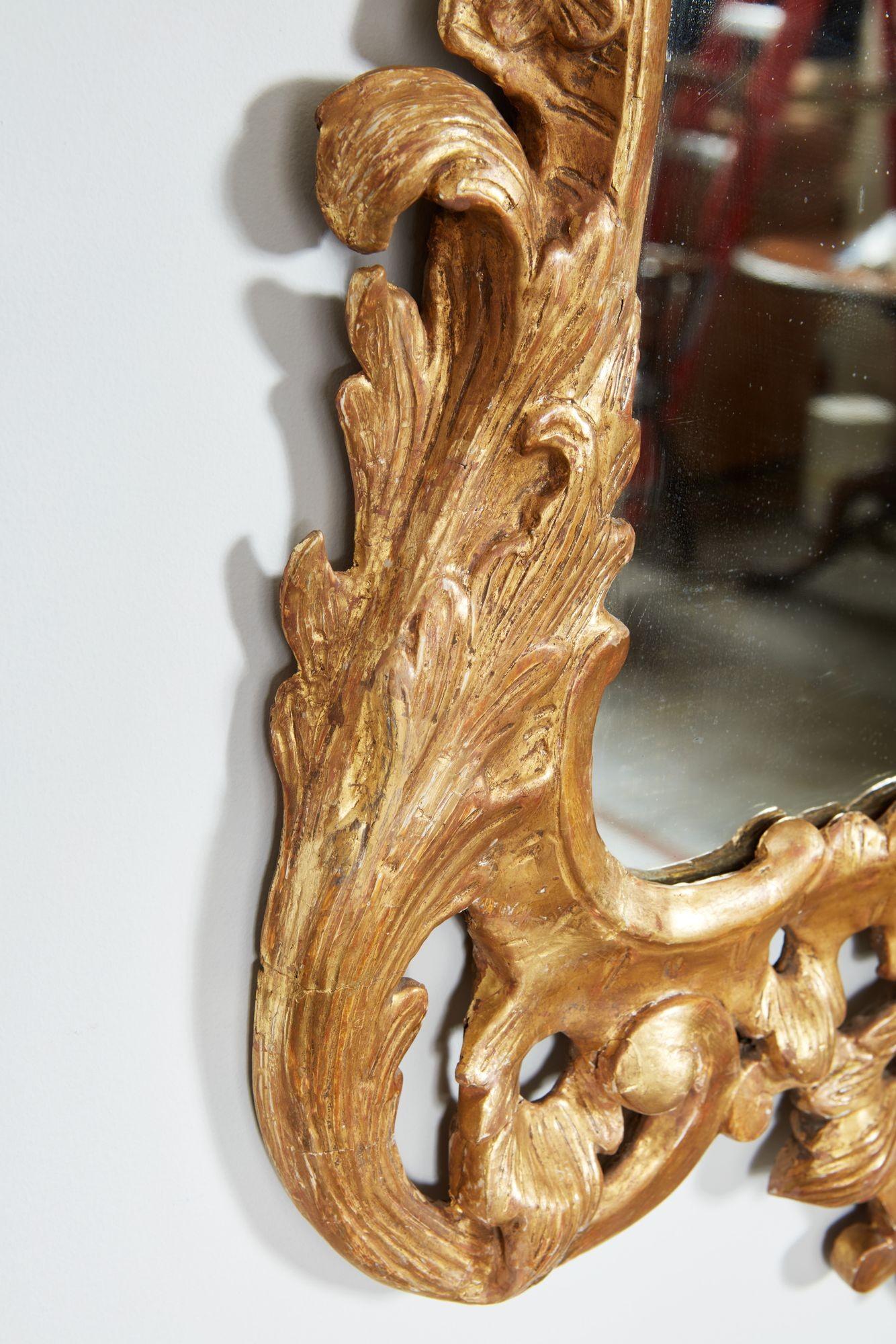 Miroir rococo sculpté et doré George II en vente 2