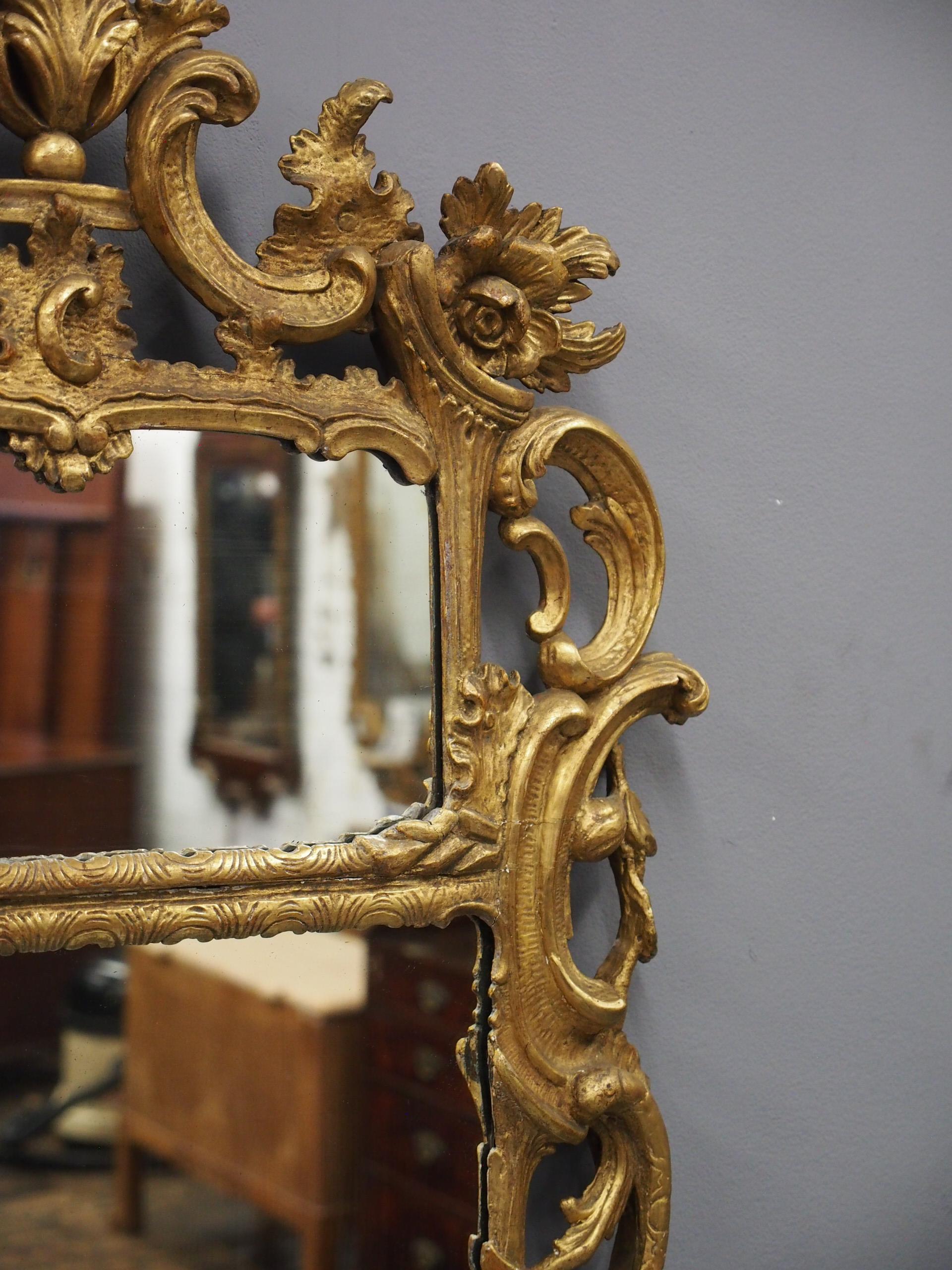 George II Carved Giltwood Mirror For Sale 7