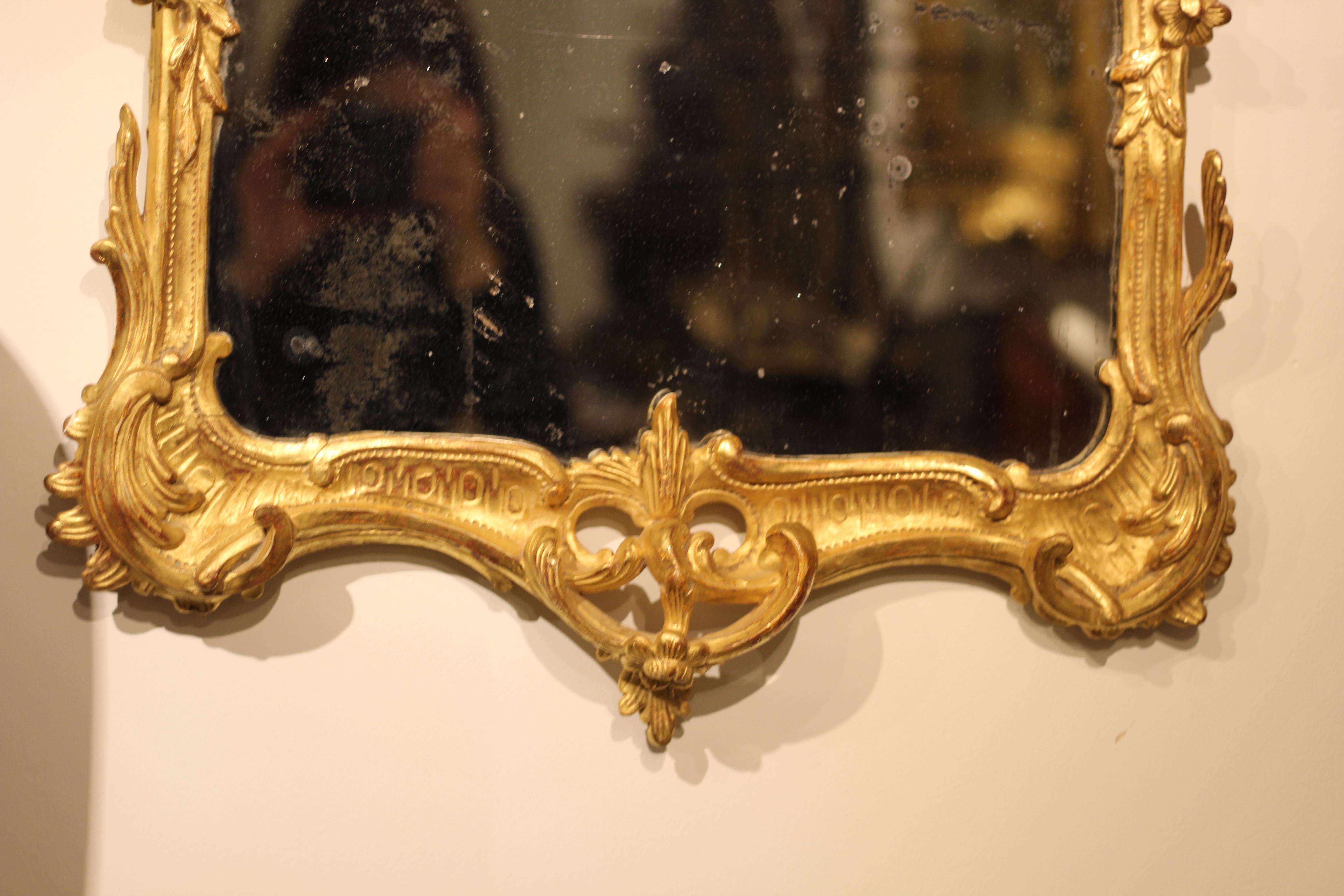 Mid-18th Century George II Carved Giltwood Wall Mirror For Sale