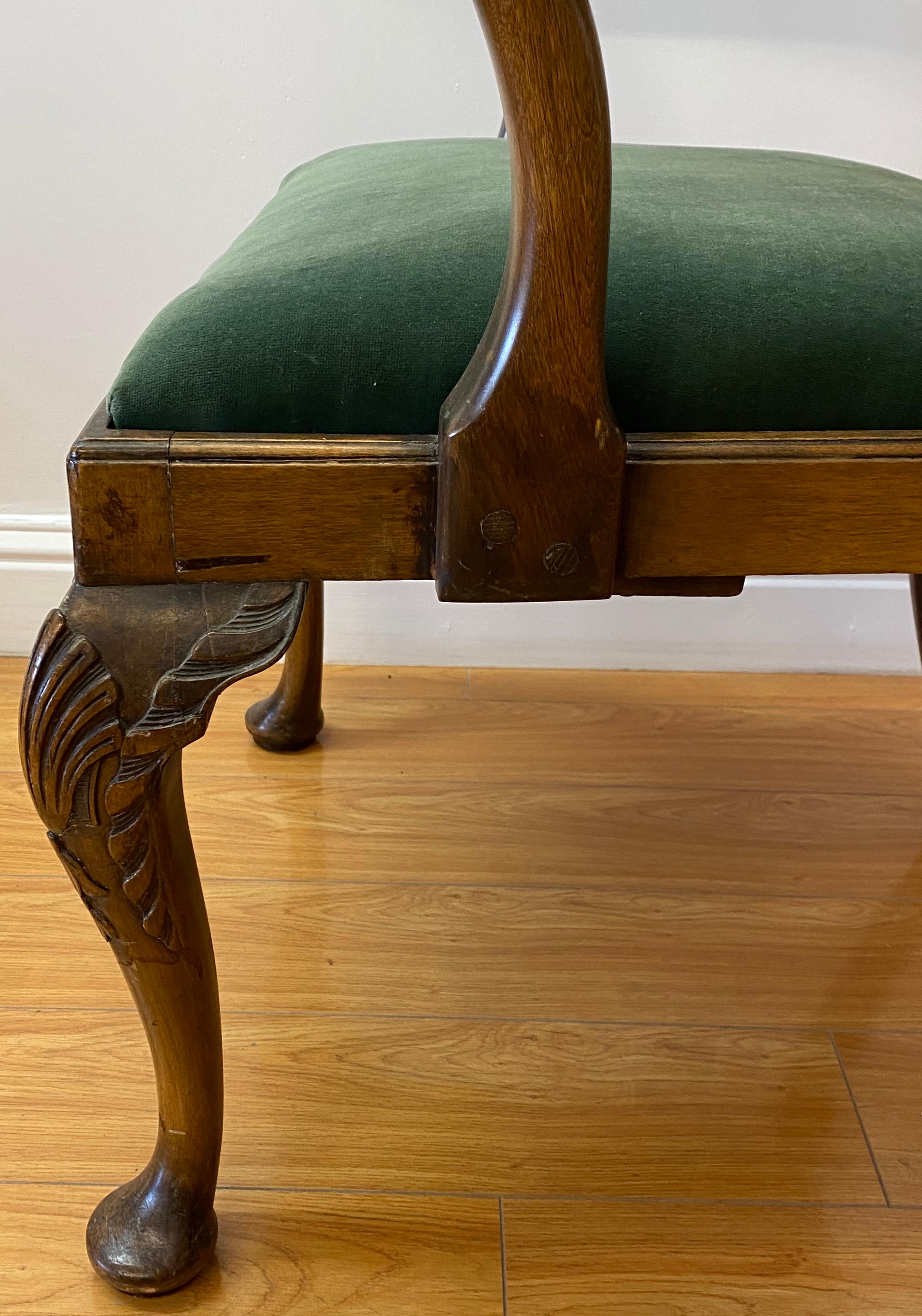 Queen Anne Style Carved Mahogany Armchair, circa 1830 In Good Condition In San Francisco, CA