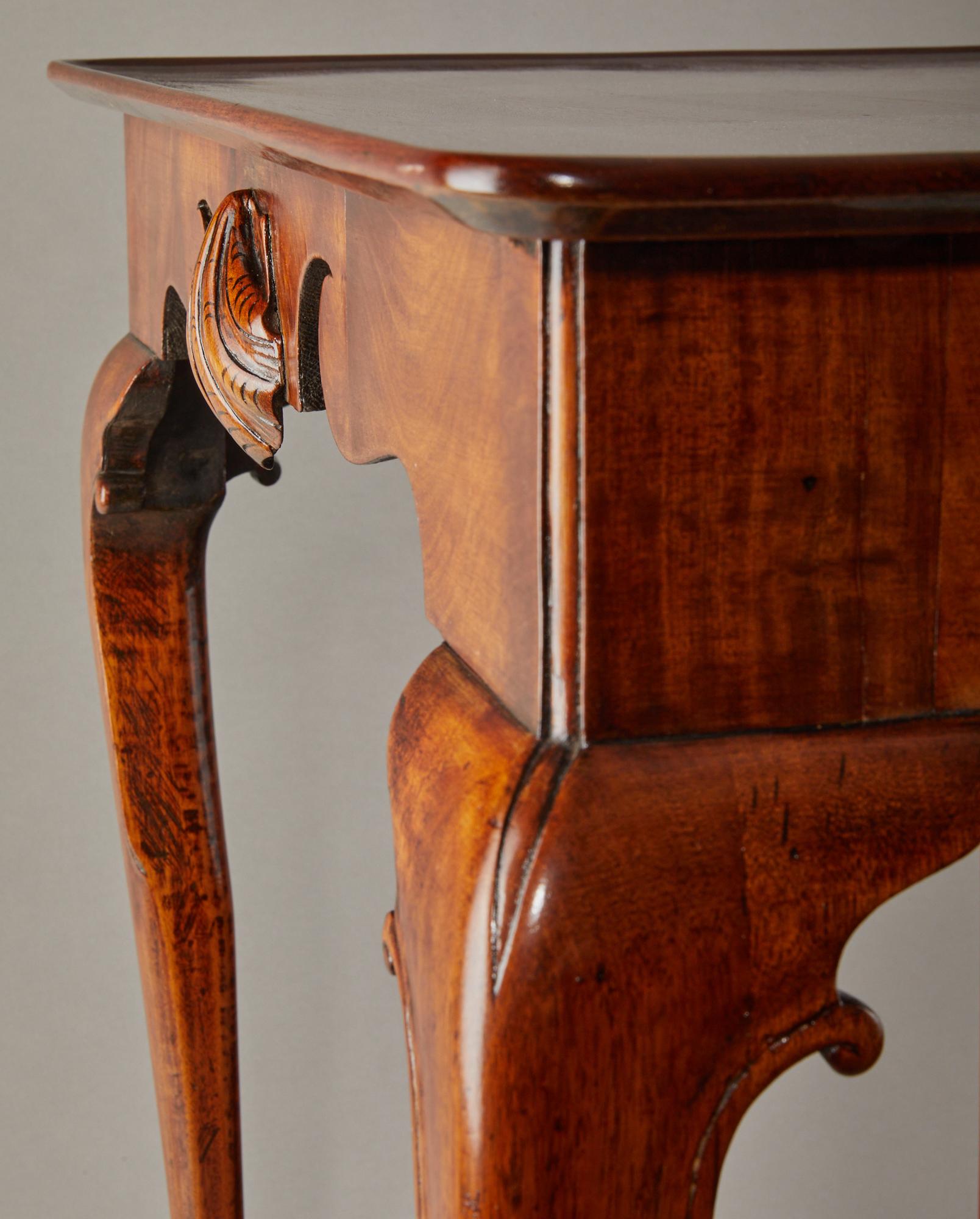 George II Carved Mahogany Tea Table For Sale 1