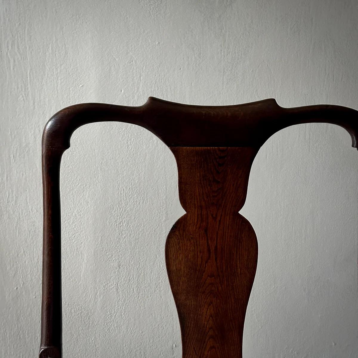 Canapé à dossier de chaise George II en vente 1