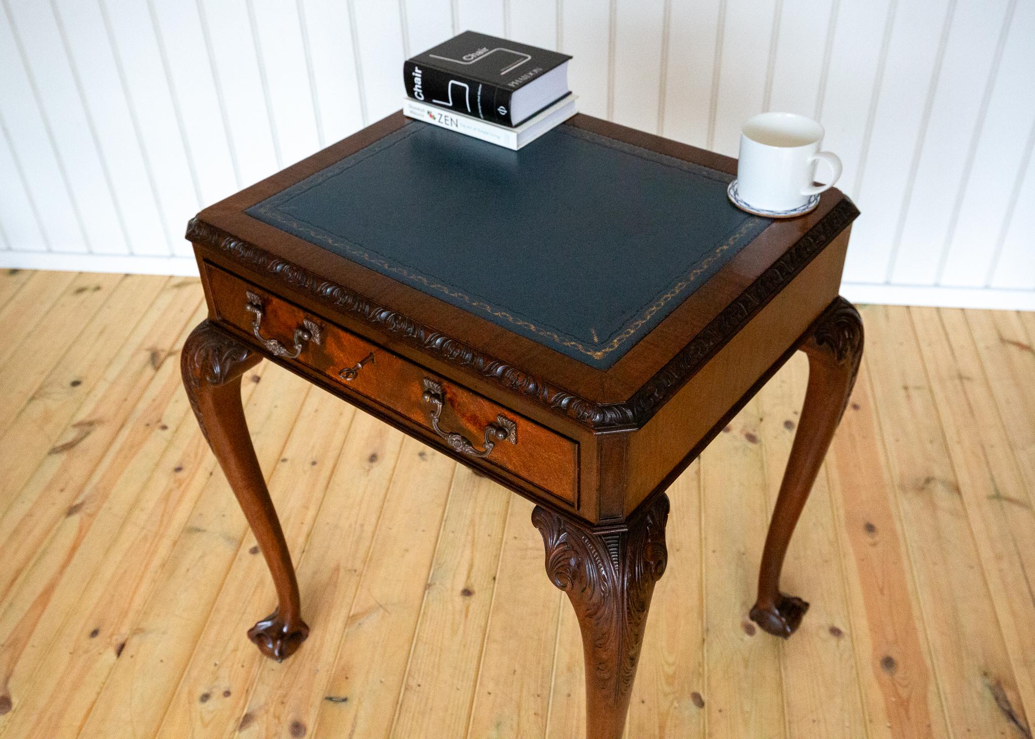 George II Chippendale Style Desk Mahogany Leather Top Antique Console Side Table in vendita 8