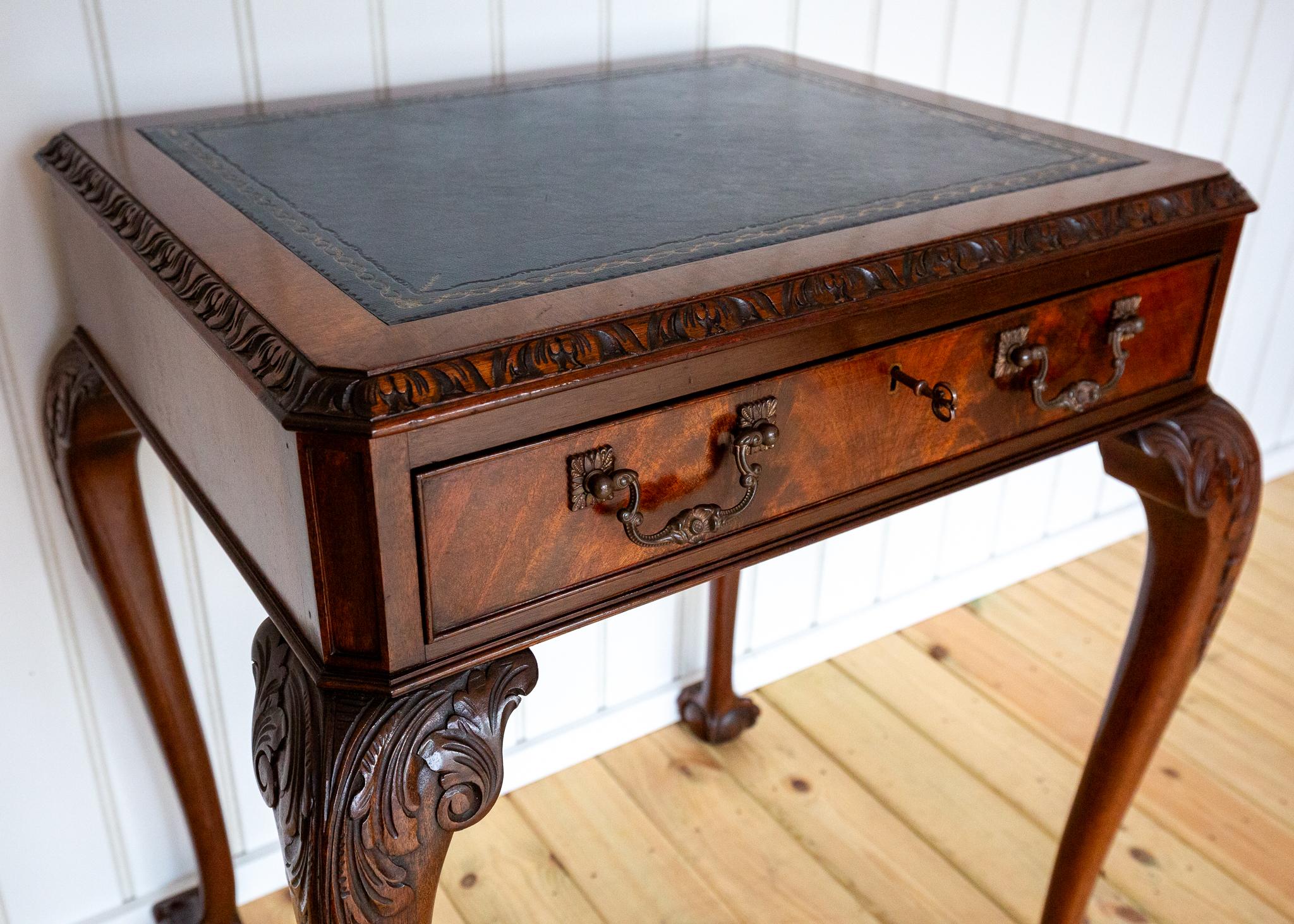 George II Chippendale Style Desk Mahogany Leather Top Antique Console Side Table in vendita 10