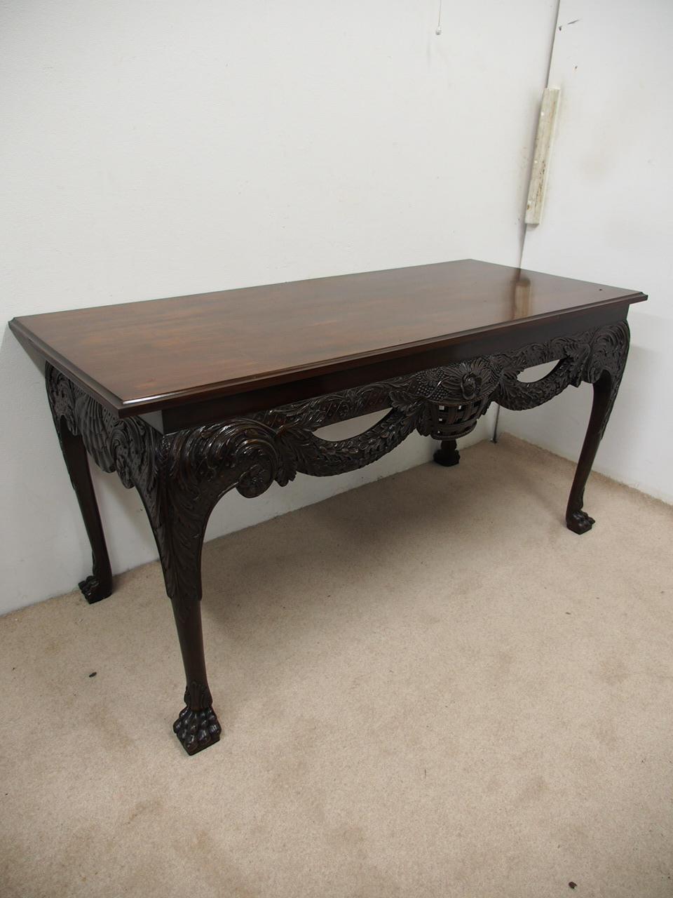 George II Chippendale Style Mahogany Hall Table In Good Condition For Sale In Edinburgh, GB