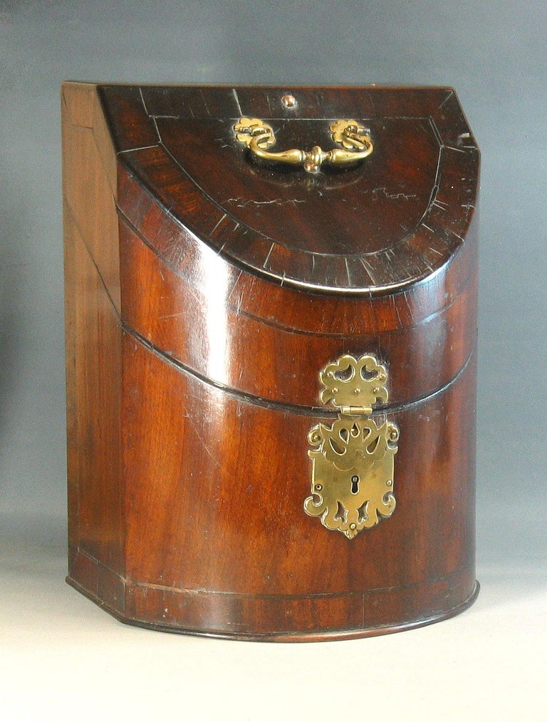 George II Cross Banded Mahogany Cutlery Box, circa 1760 For Sale 5