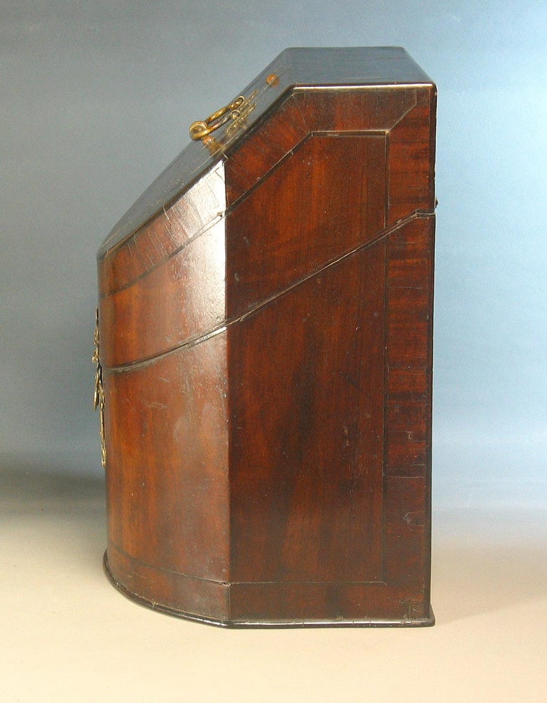 Hand-Crafted George II Cross Banded Mahogany Cutlery Box, circa 1760 For Sale
