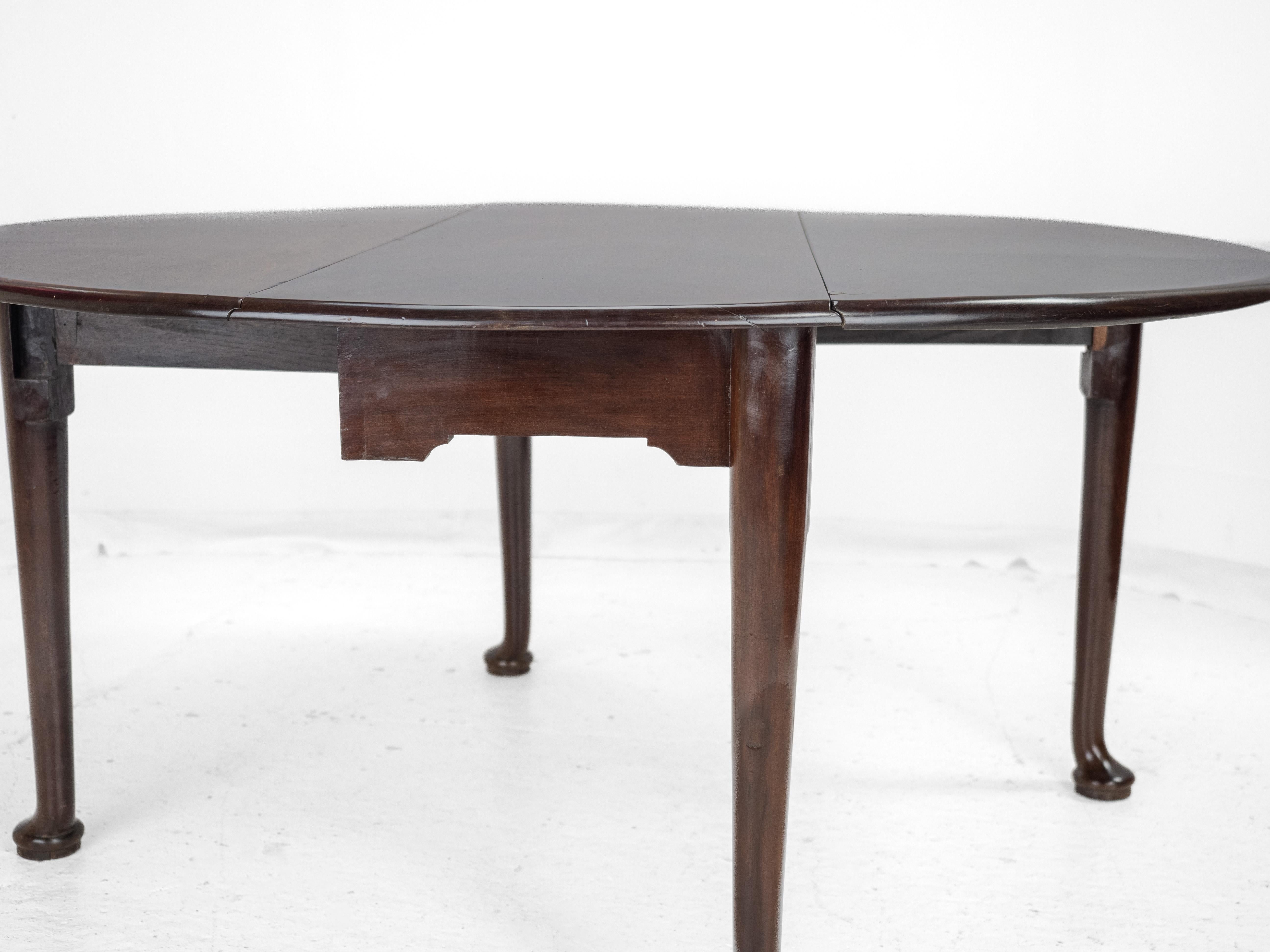 George II Kubanisches Mahagoni Tor-Bein Tropfen-Blatt Oval Esstisch mit Pad-Füße im Angebot 9