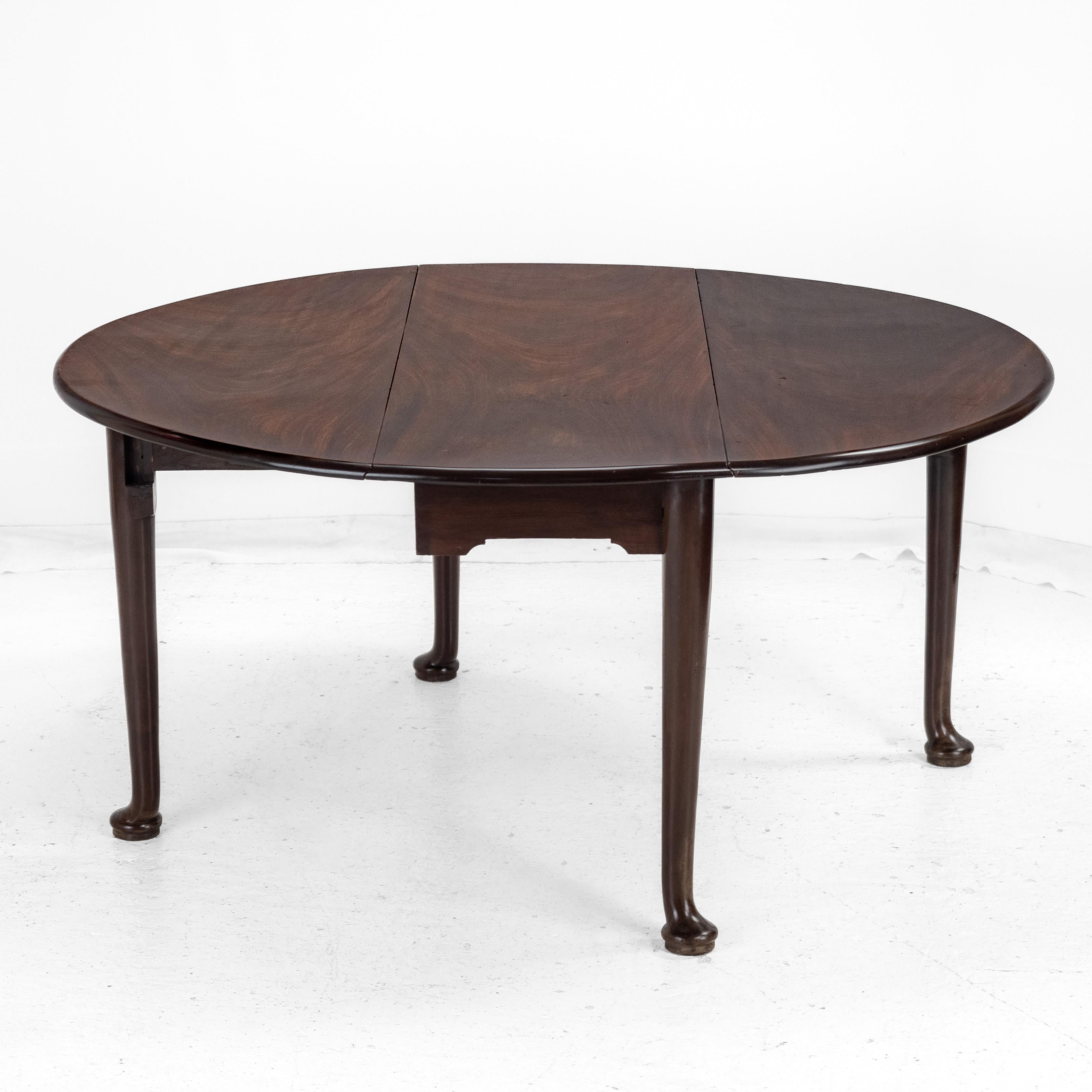George II Kubanisches Mahagoni Tor-Bein Tropfen-Blatt Oval Esstisch mit Pad-Füße im Angebot 4