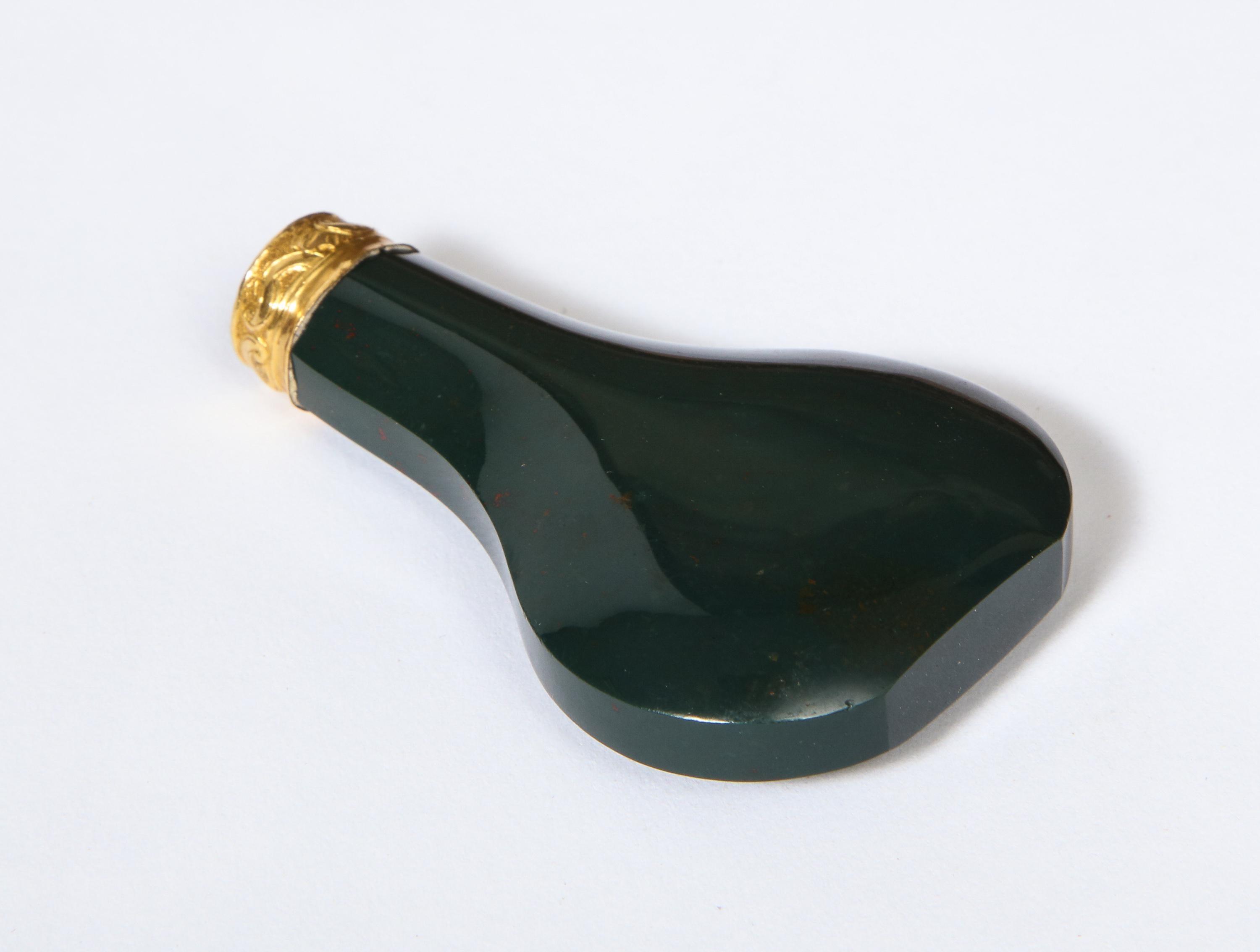 George II English 18 Karat Gold and Bloodstone Perfume Bottle 6