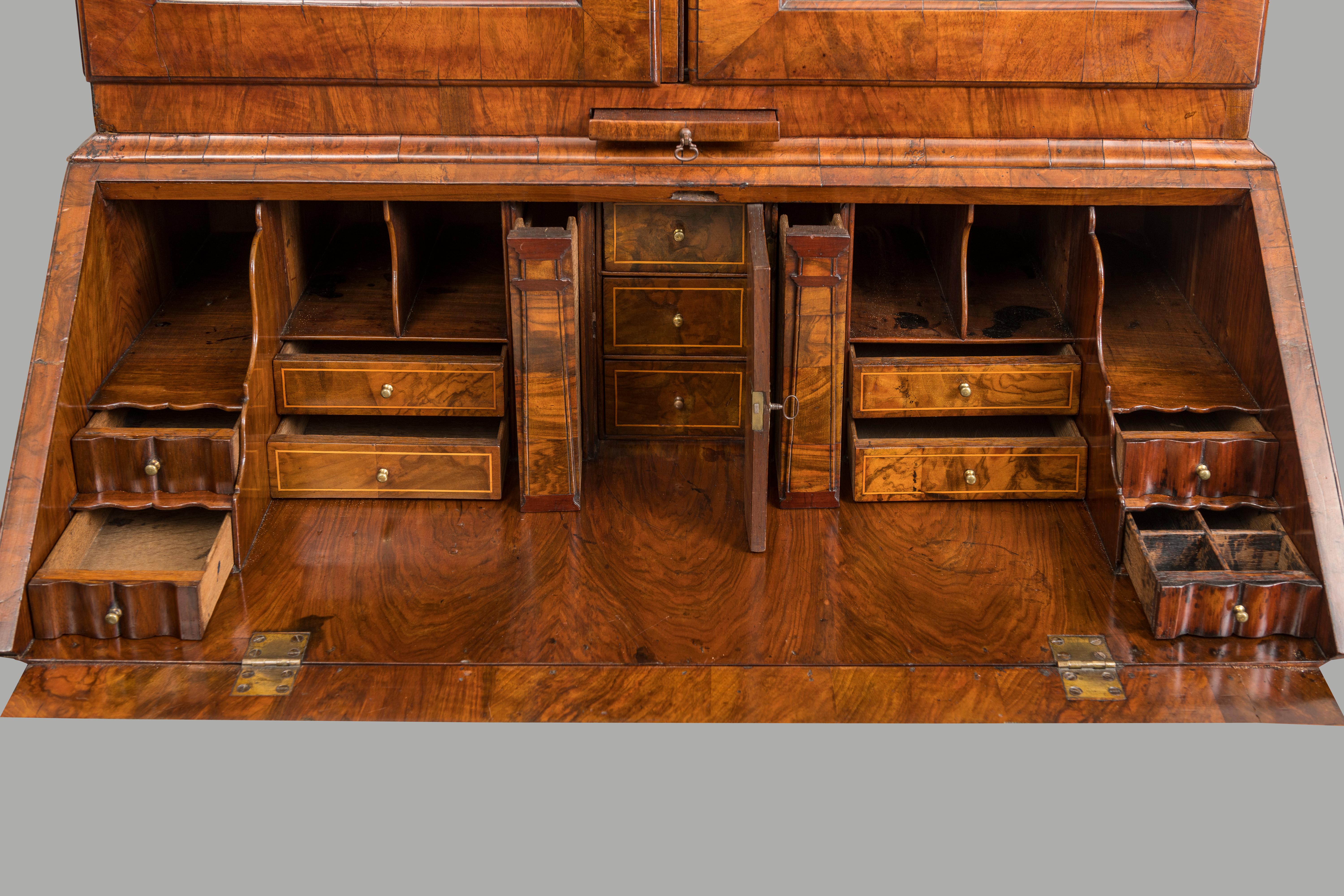 George II Figured Walnut Secretary Bookcase with Mirrored Doors In Good Condition In San Francisco, CA