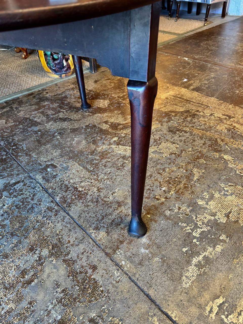 George II Gateleg Dining Table In Good Condition For Sale In Pasadena, CA