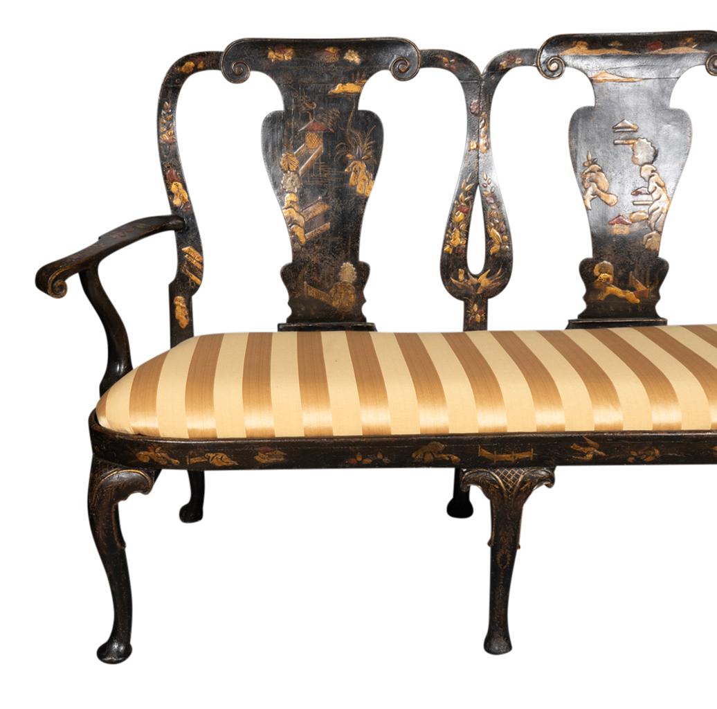 Laque japonaise Settee George II dorée et polychrome en laque japonaise en vente