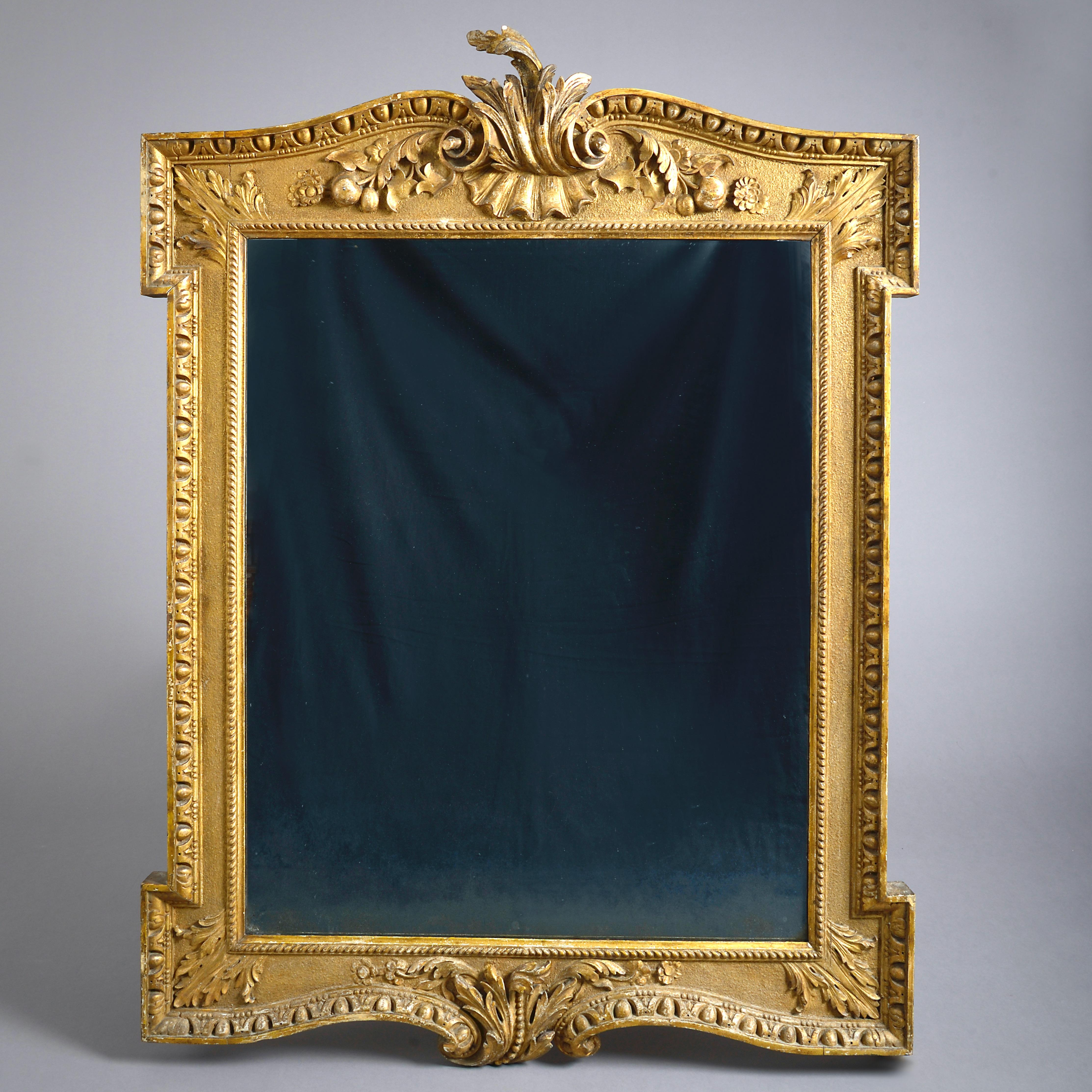 Bois doré Miroir en bois doré George II en vente