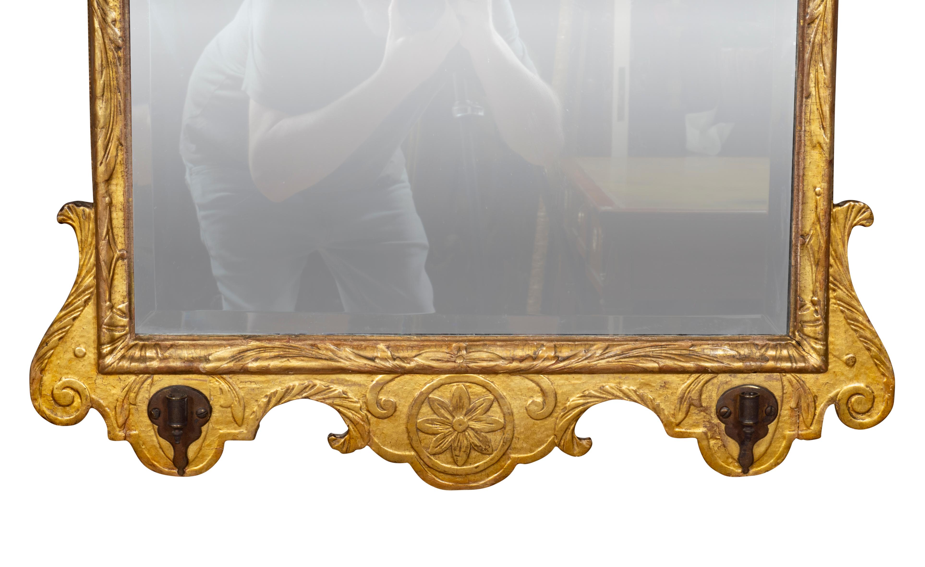 Spiegel aus vergoldetem Holz, George II. (Englisch) im Angebot
