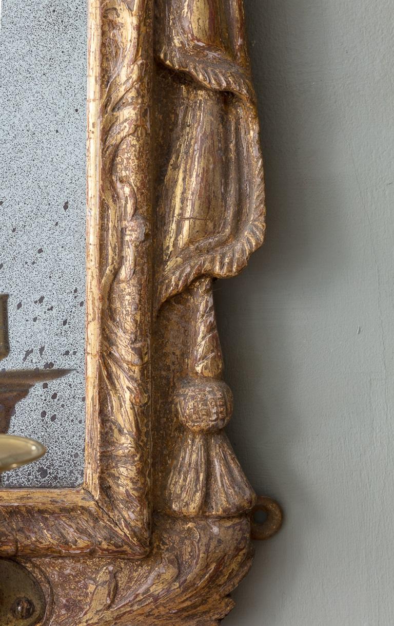 Specchio in legno dorato di Giorgio II con stemma di cherubino In condizioni buone in vendita a London, GB