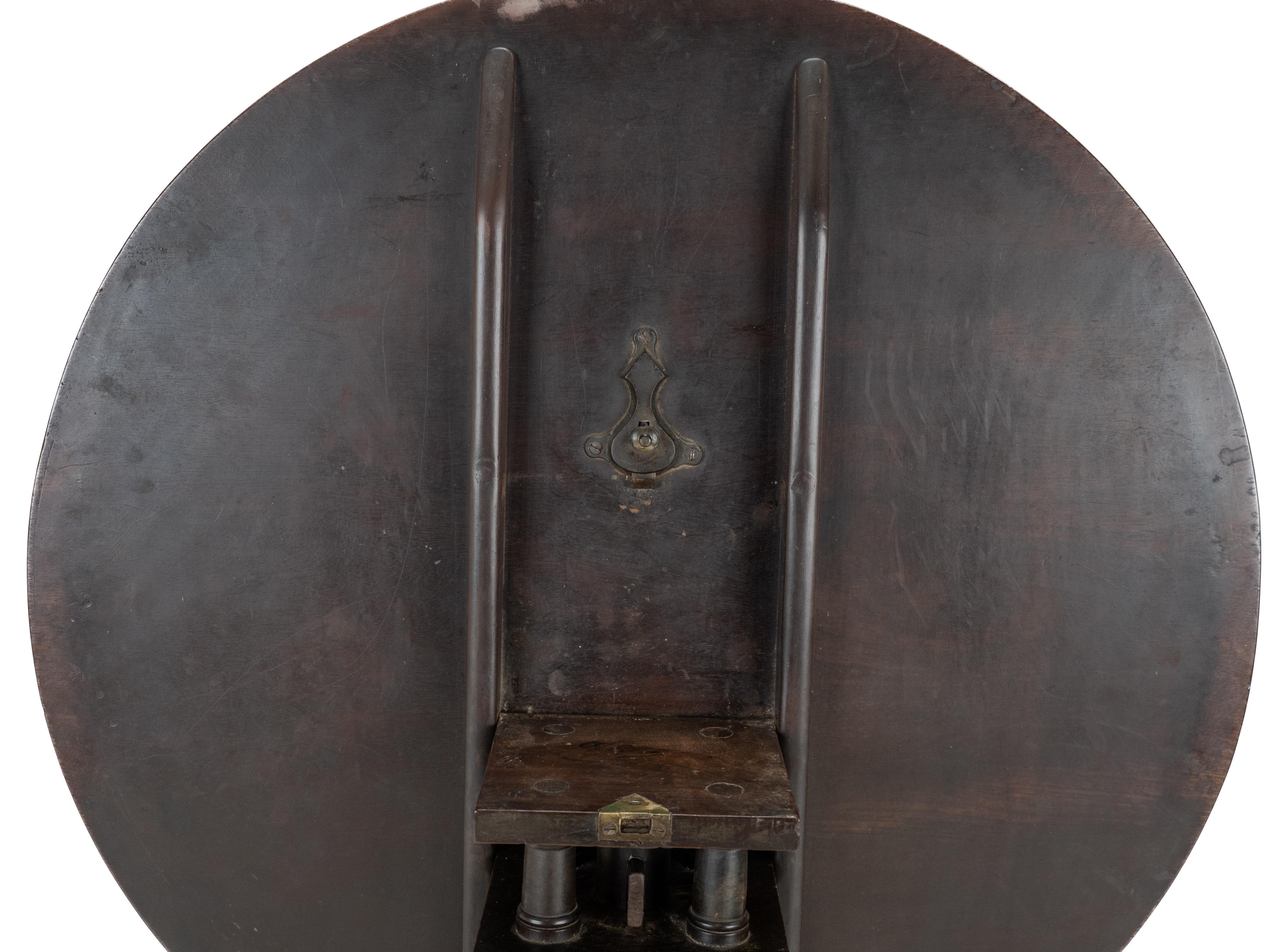 George II - III period Mahogany Birdcage Tripod Supper / Wine Table Circa 1760 - en vente 4