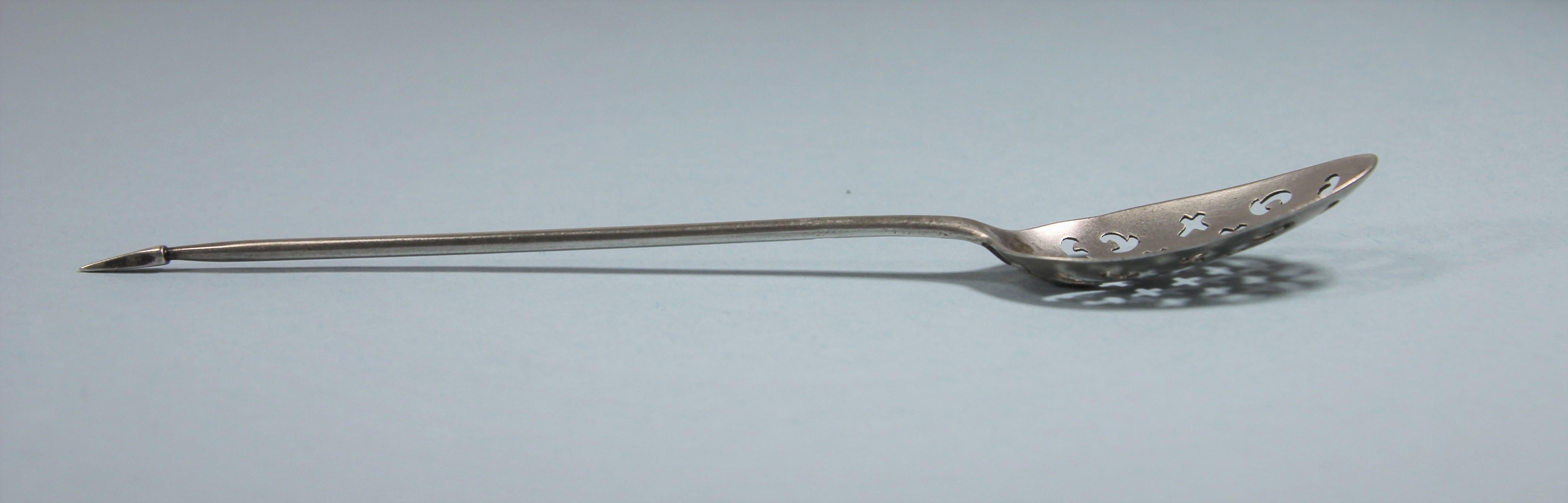 George II/III Sterling Silver Shellback Mote Spoon, London, circa 1760 For Sale 4