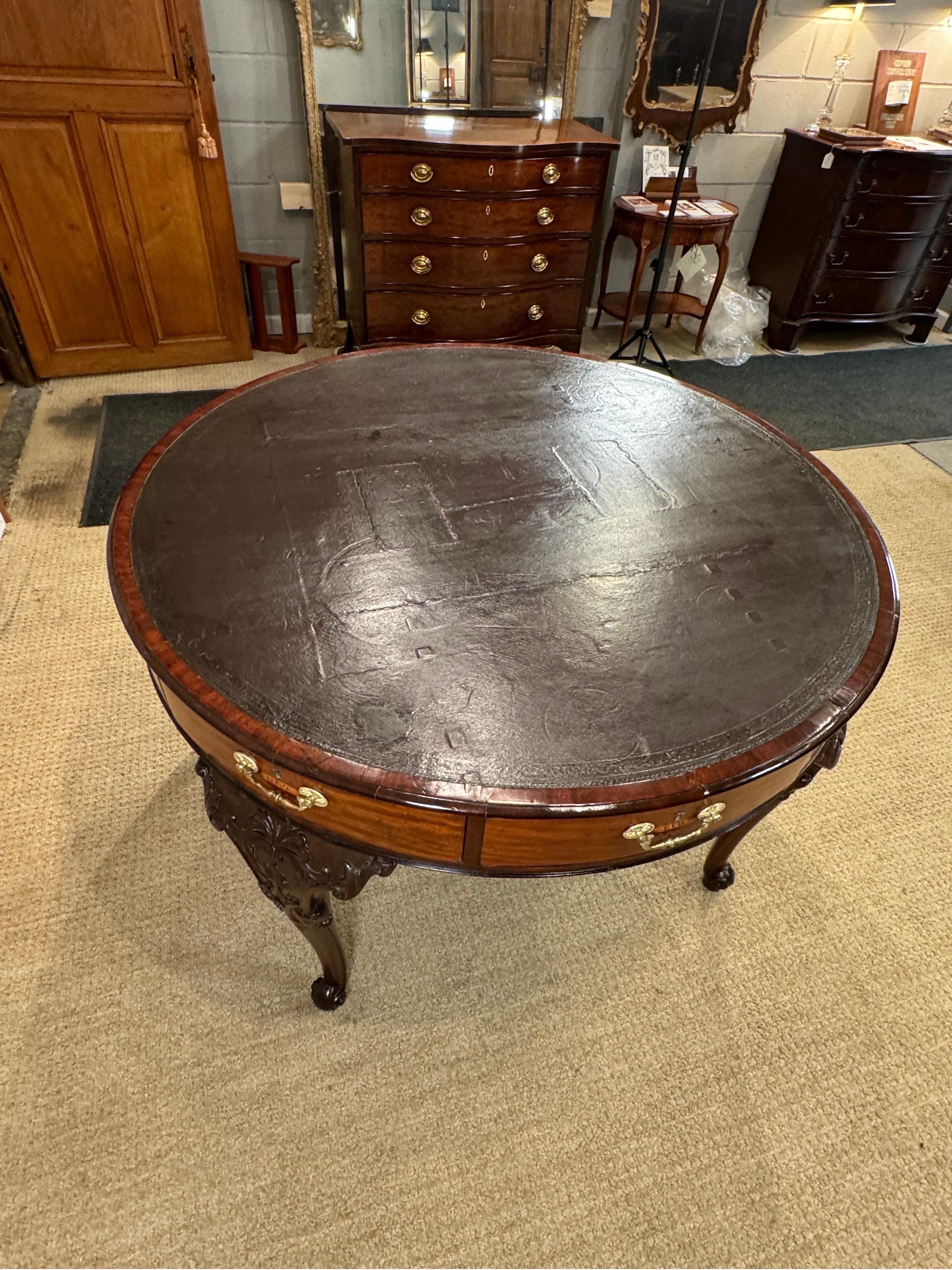 George II Irish Mahogany Rent Table  In Good Condition For Sale In New York, NY