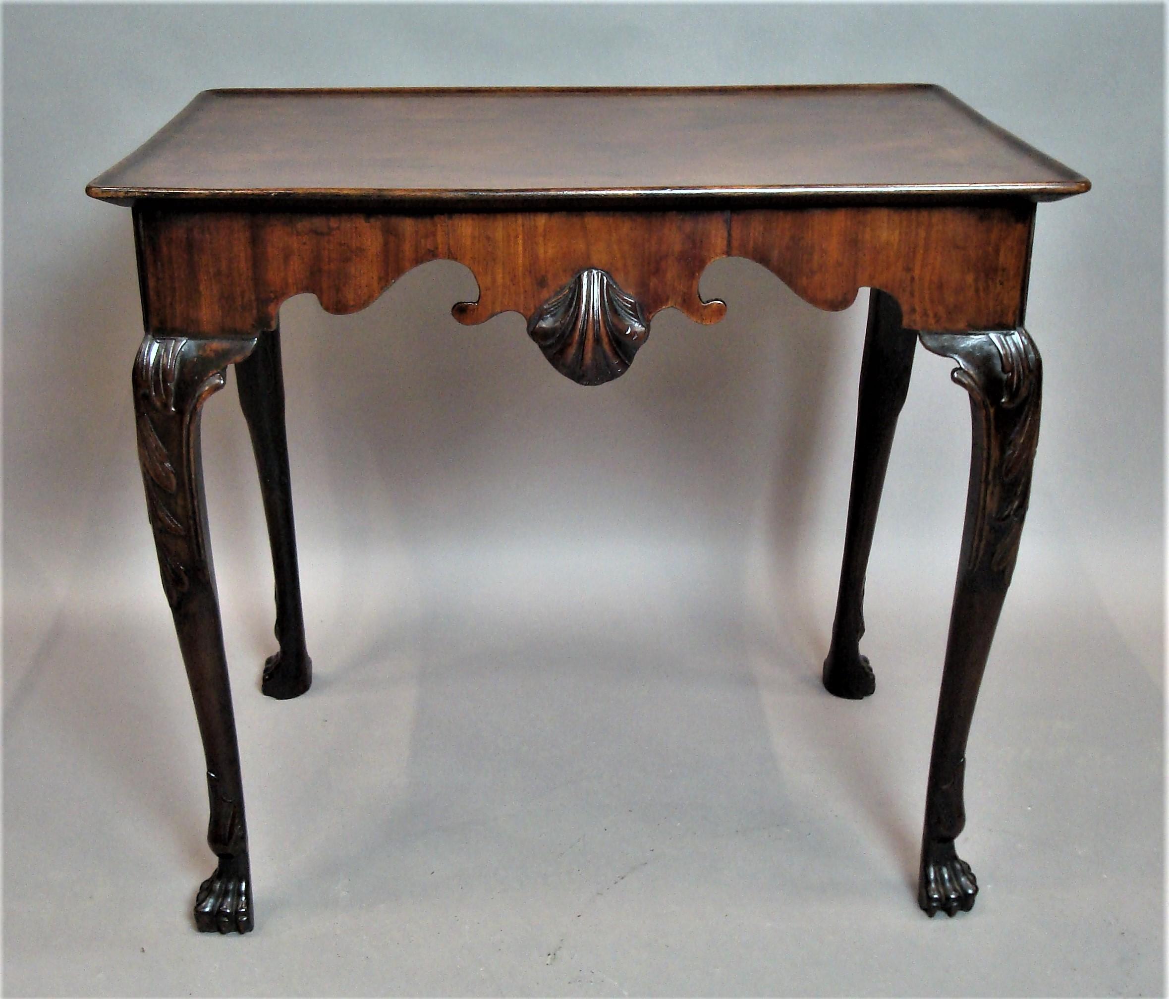 George II Irish Mahogany Silver Table im Angebot 9