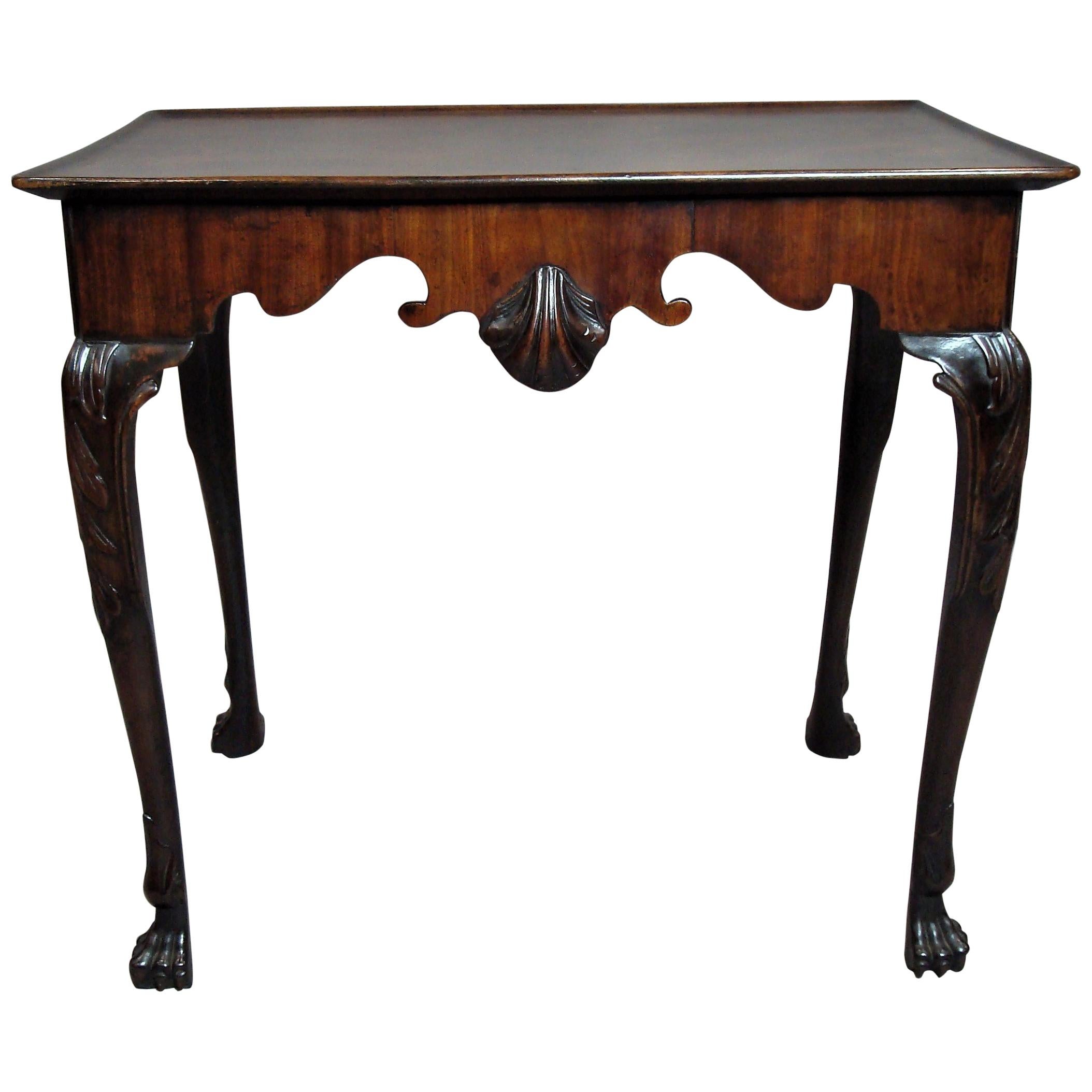 George II Irish Mahogany Silver Table im Angebot