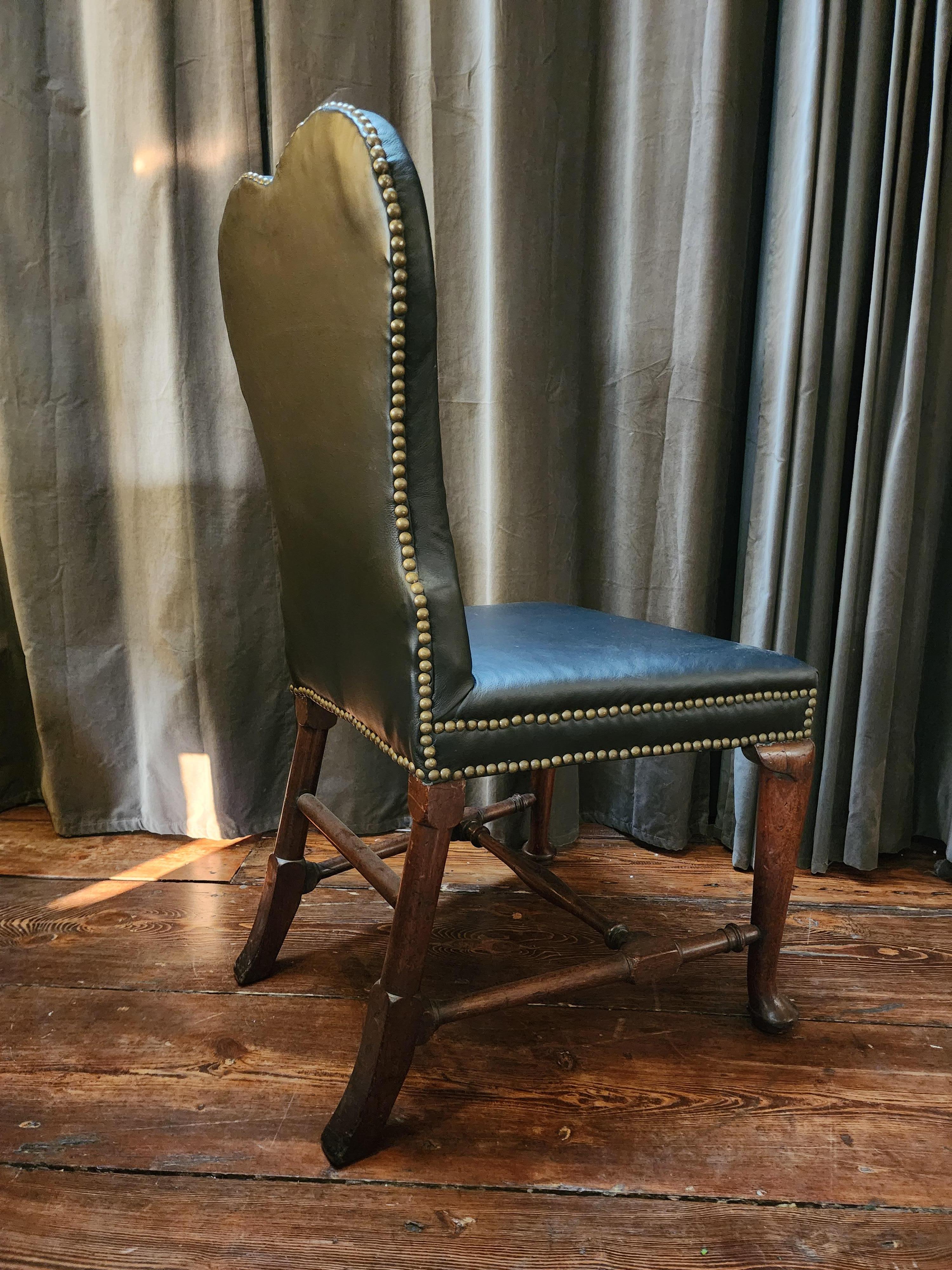 Georgian Leather Side Chair, circa 1740 In Good Condition For Sale In Hudson, NY