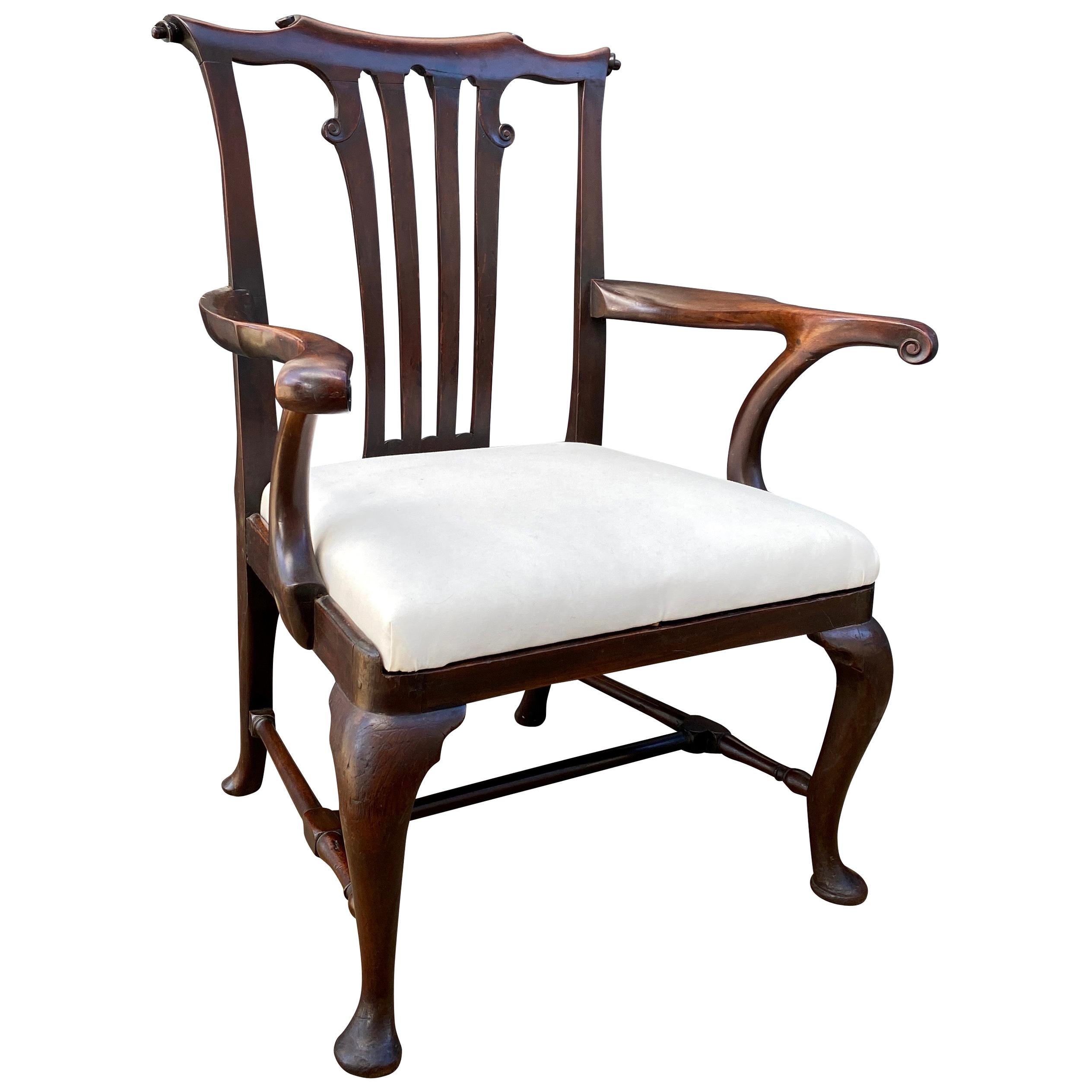 Mahagoni-Sessel aus der George-II-Periode im Angebot