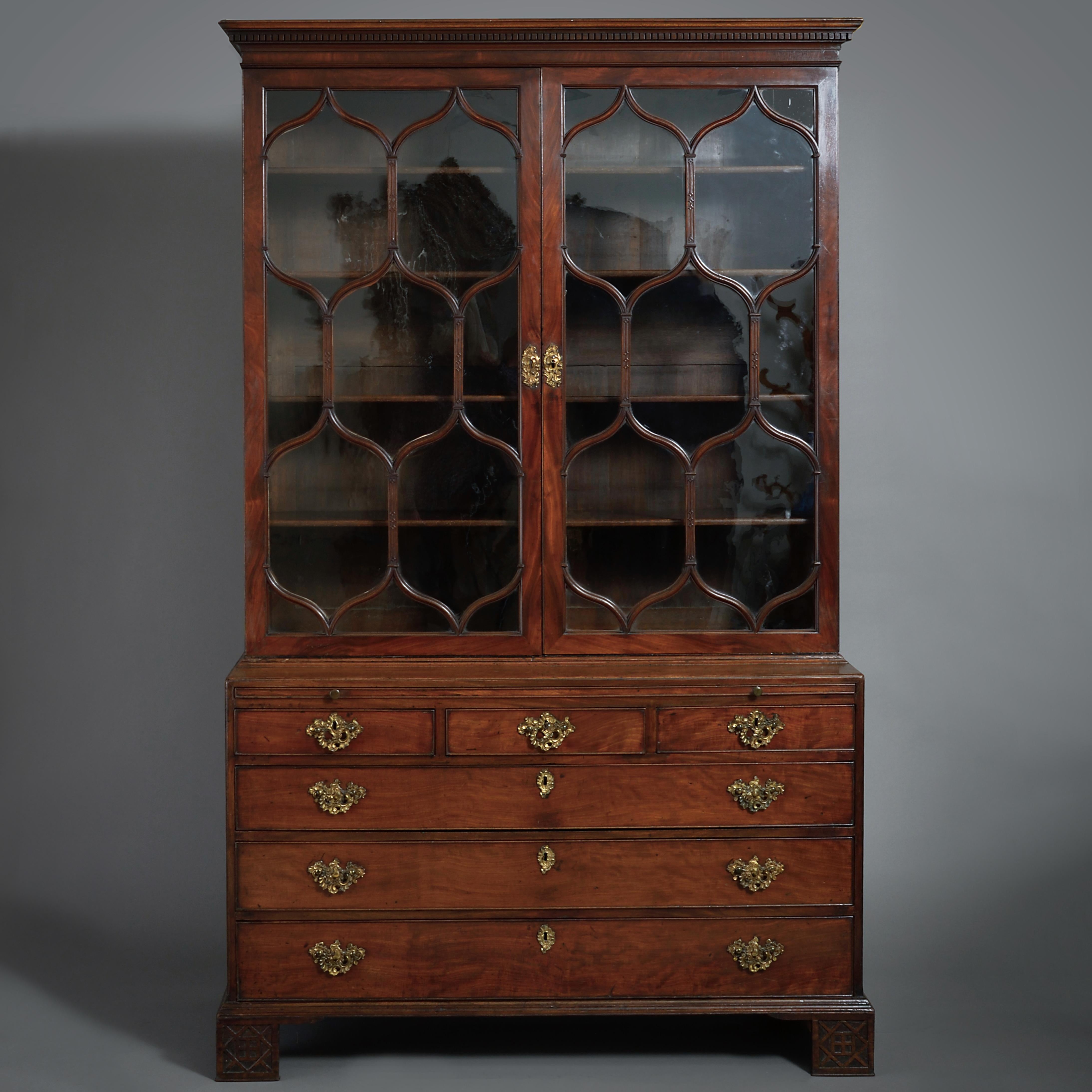 George II Mahogany Bookcase In Good Condition For Sale In London, GB