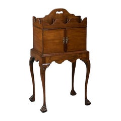 George II Mahogany Cellarette