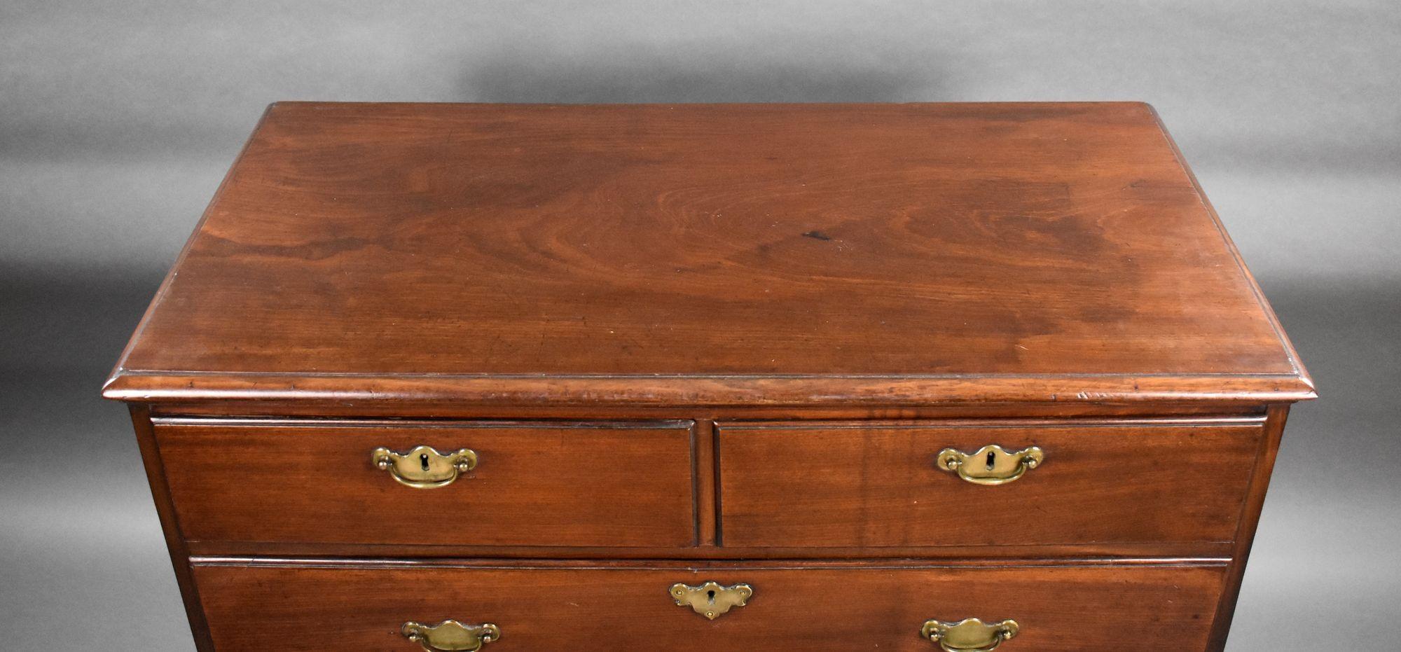 Cassettiera in mogano George II in vendita 1