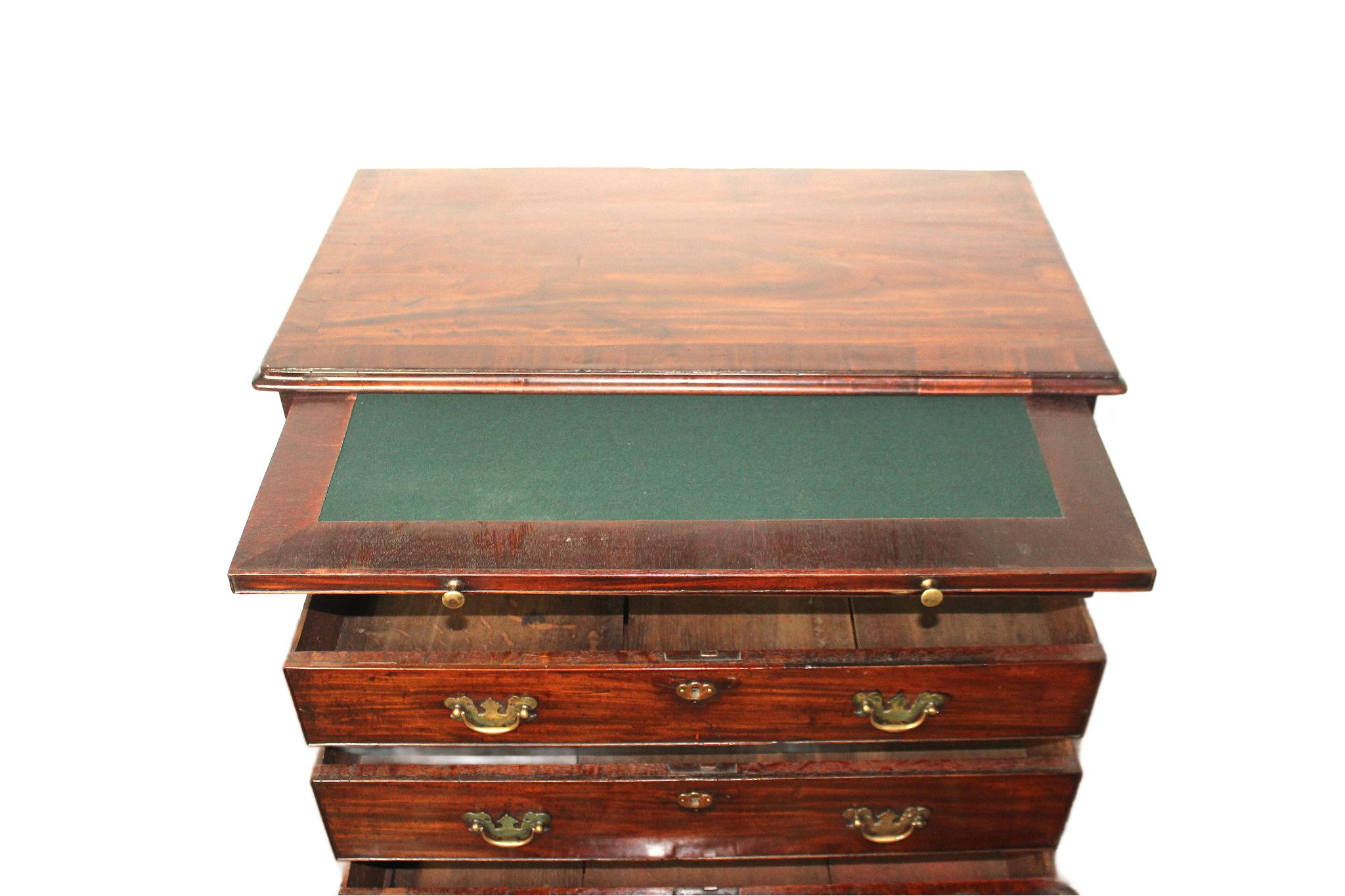 George II Mahogany Chest of Drawers, Circa 1730 – Original Ogee Feet & Brushing For Sale 2