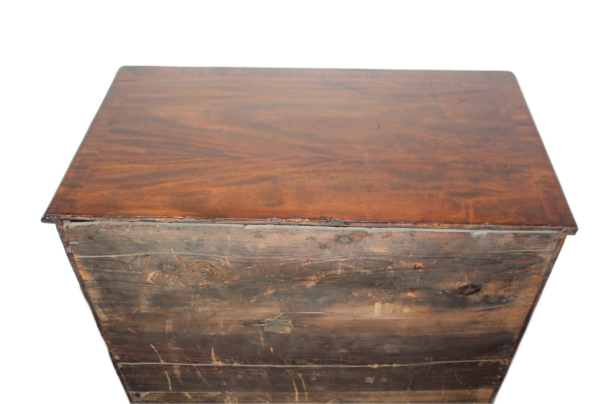 George II Mahogany Chest of Drawers, Circa 1730 – Original Ogee Feet & Brushing For Sale 3