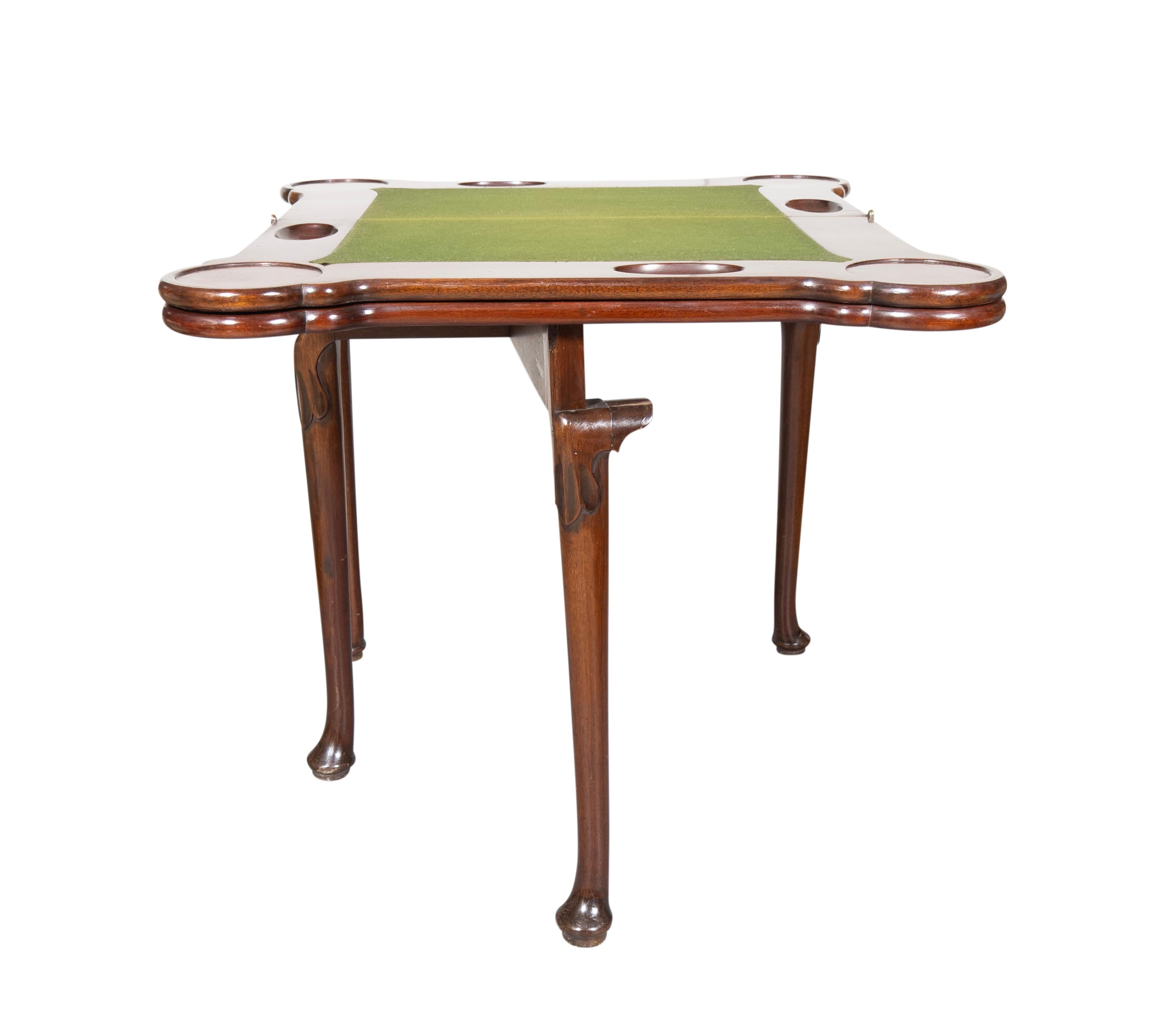 George II.-Mahagoni-Spieltisch im Angebot 5