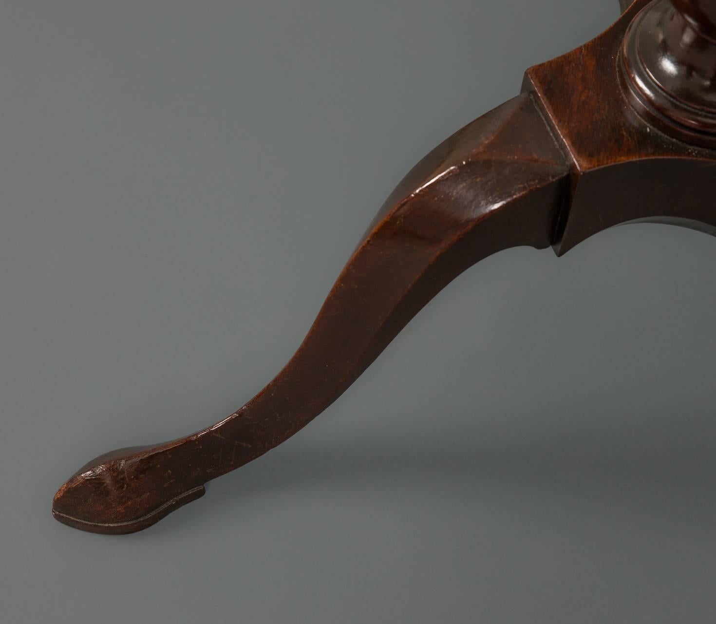 Mid-18th Century George II Mahogany Kettle Stand For Sale