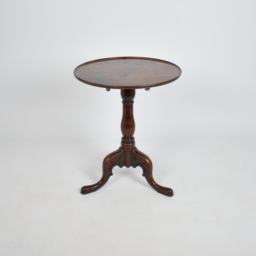 George II Mahogany Round Tilt Top Pedestal Table For Sale