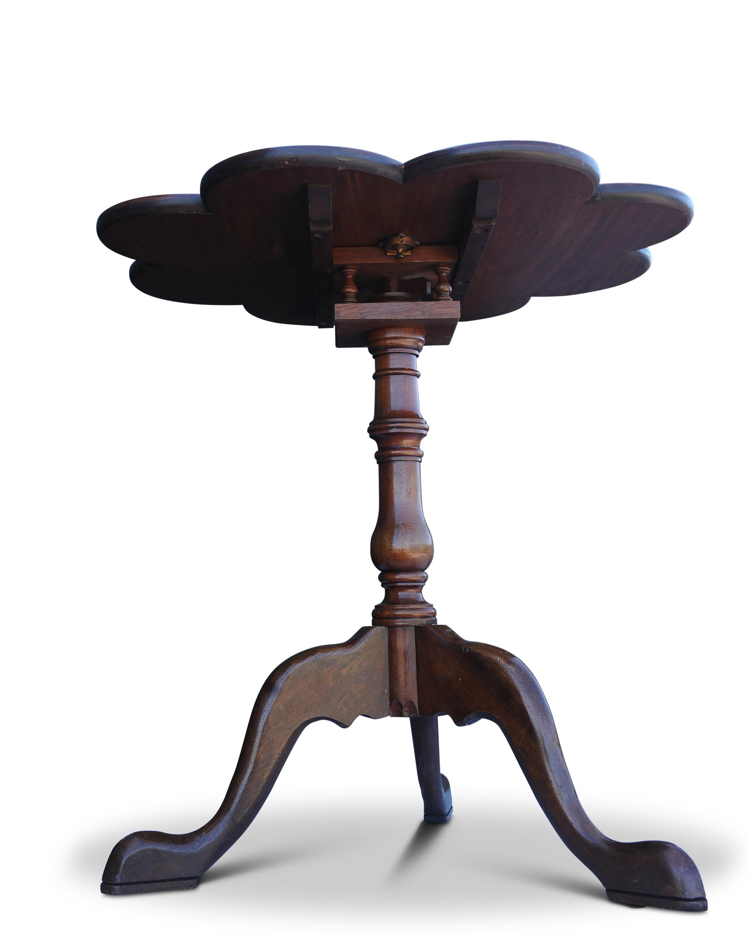 18th Century George II Mahogany Scalloped Edged Tripod Tilt Top Table On A Birdcage Centre  For Sale