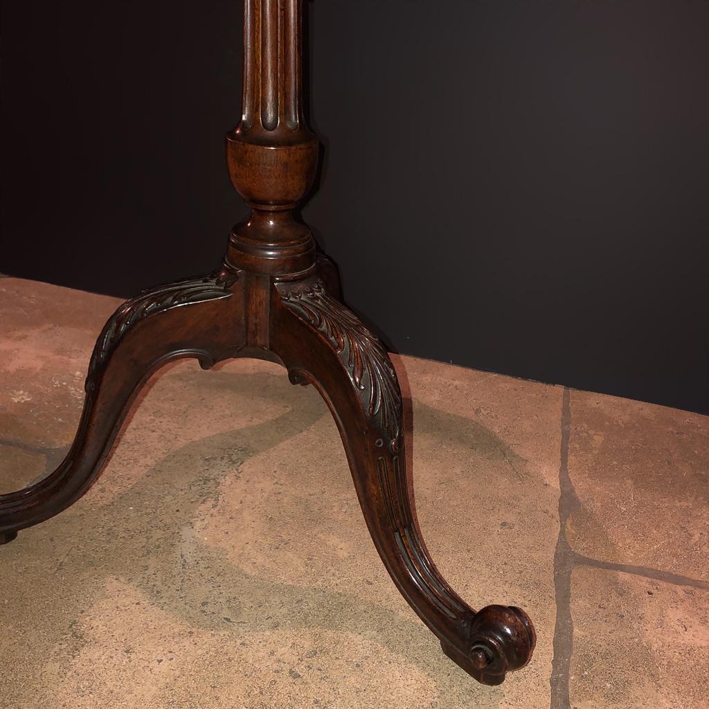English George II Mahogany Scroll Foot Pie Crust Table For Sale